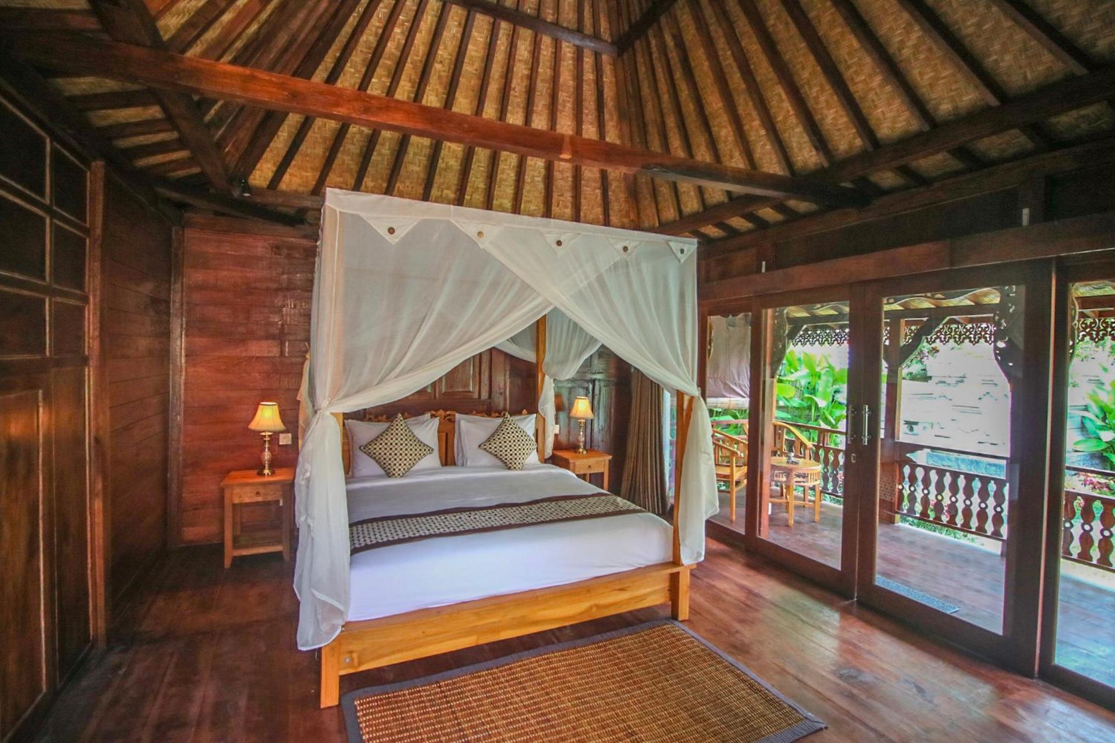 Unique Joglo Villa with Pool View with Daily Afternoon Tea  - Photo 4