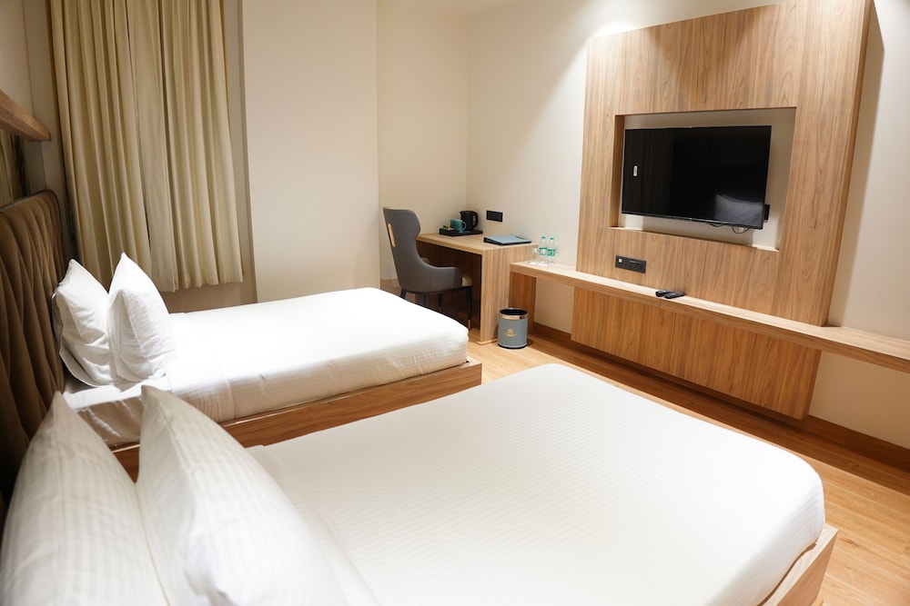 Deluxe Double or Twin Room, City View