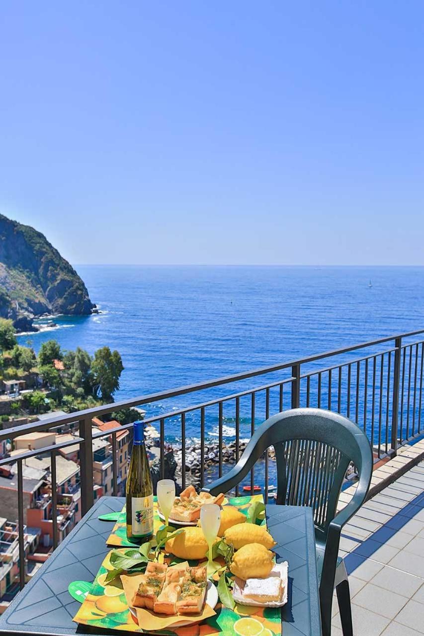 Quadruple Room with Sea View - Photo 8