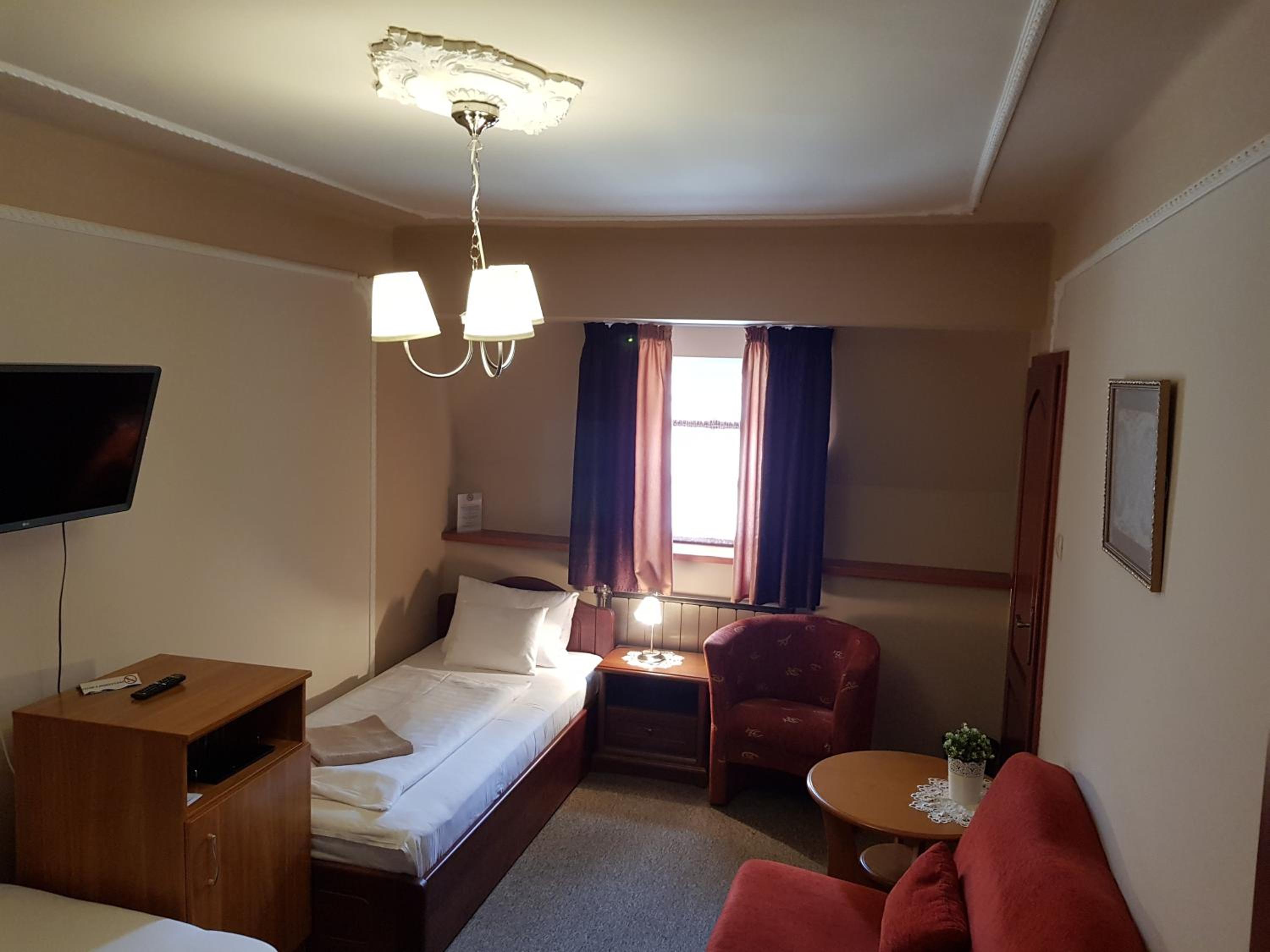 Classic Triple Room - Photo 2