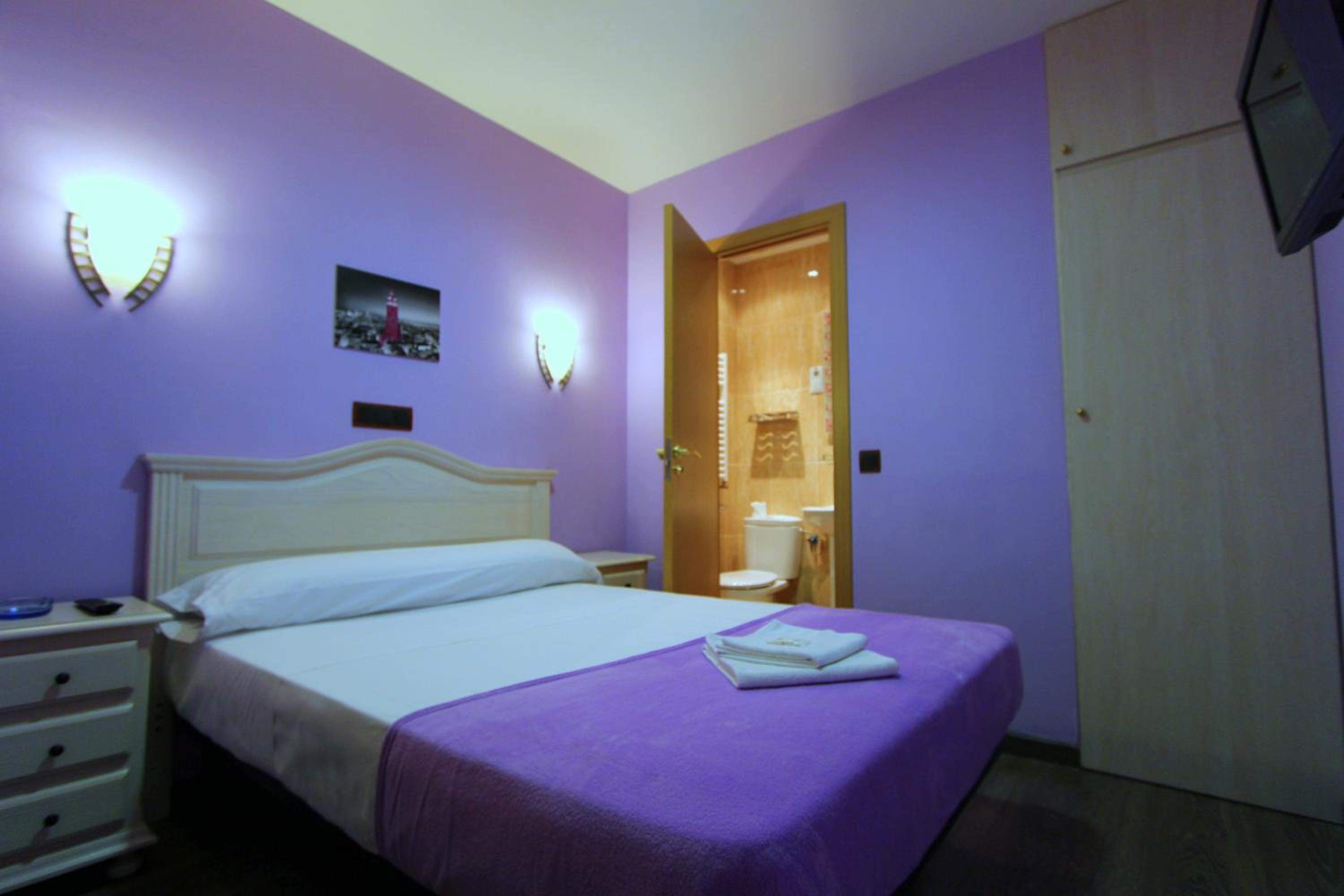 Double Room - Photo 20