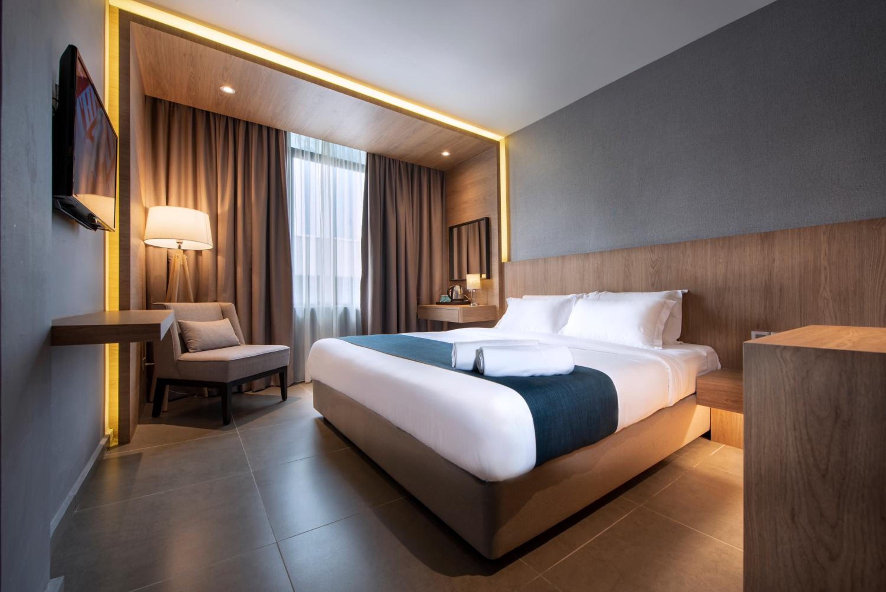 Superior King Room