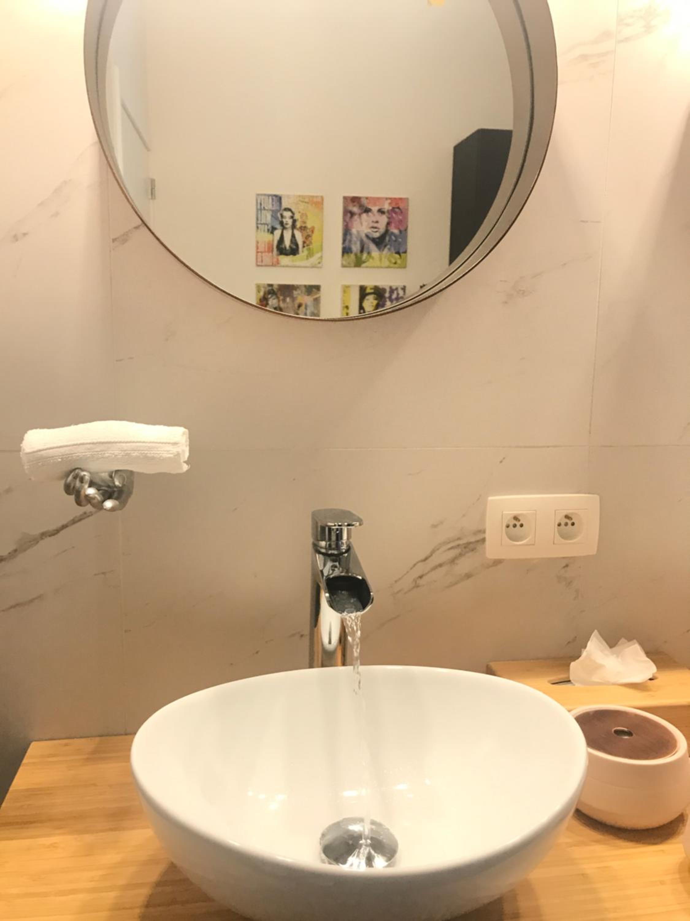 Double Room with Private Bathroom - Photo 21