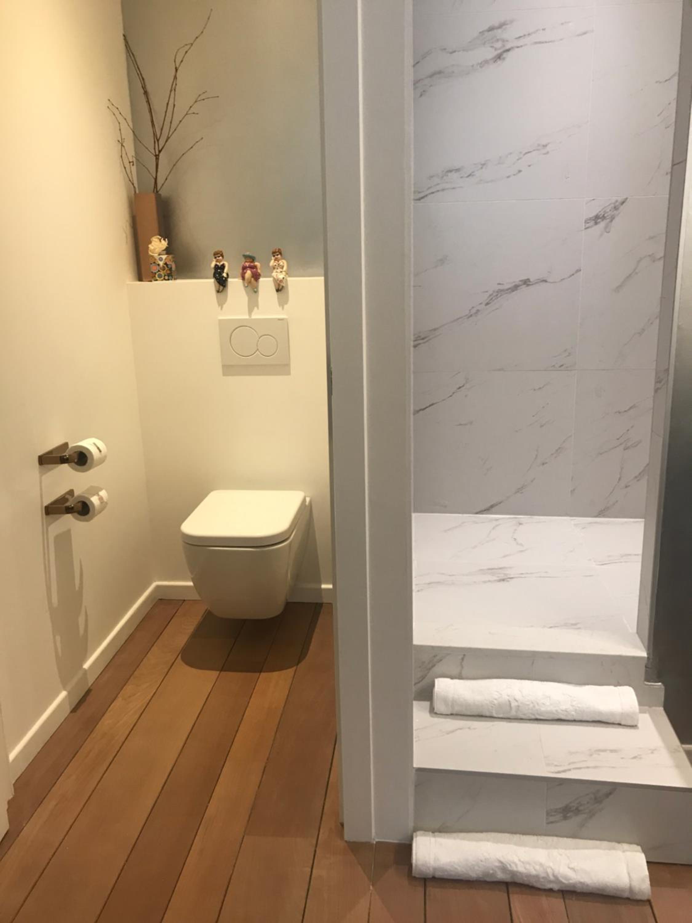 Double Room with Private Bathroom - Photo 27