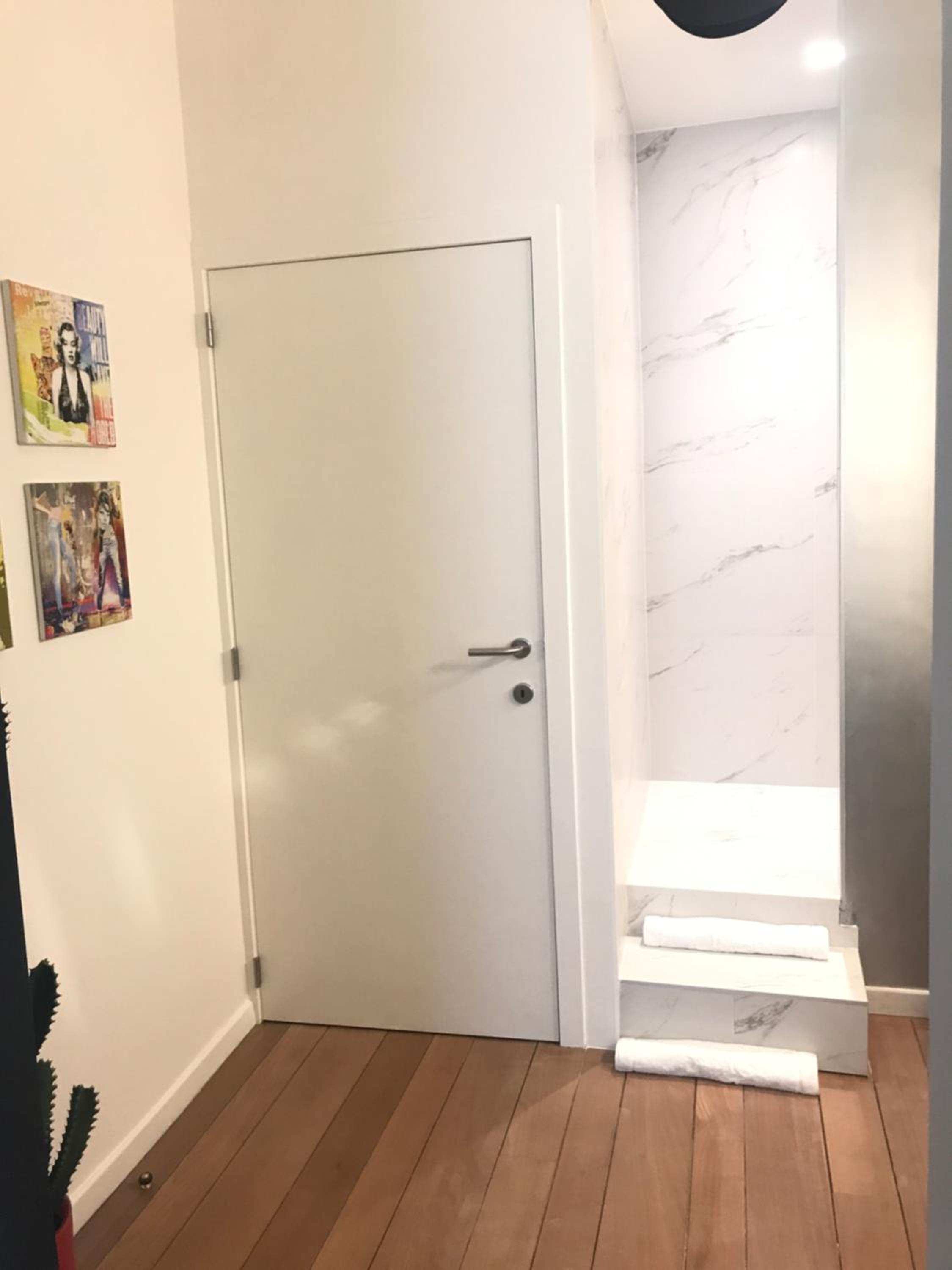 Double Room with Private Bathroom - Photo 5