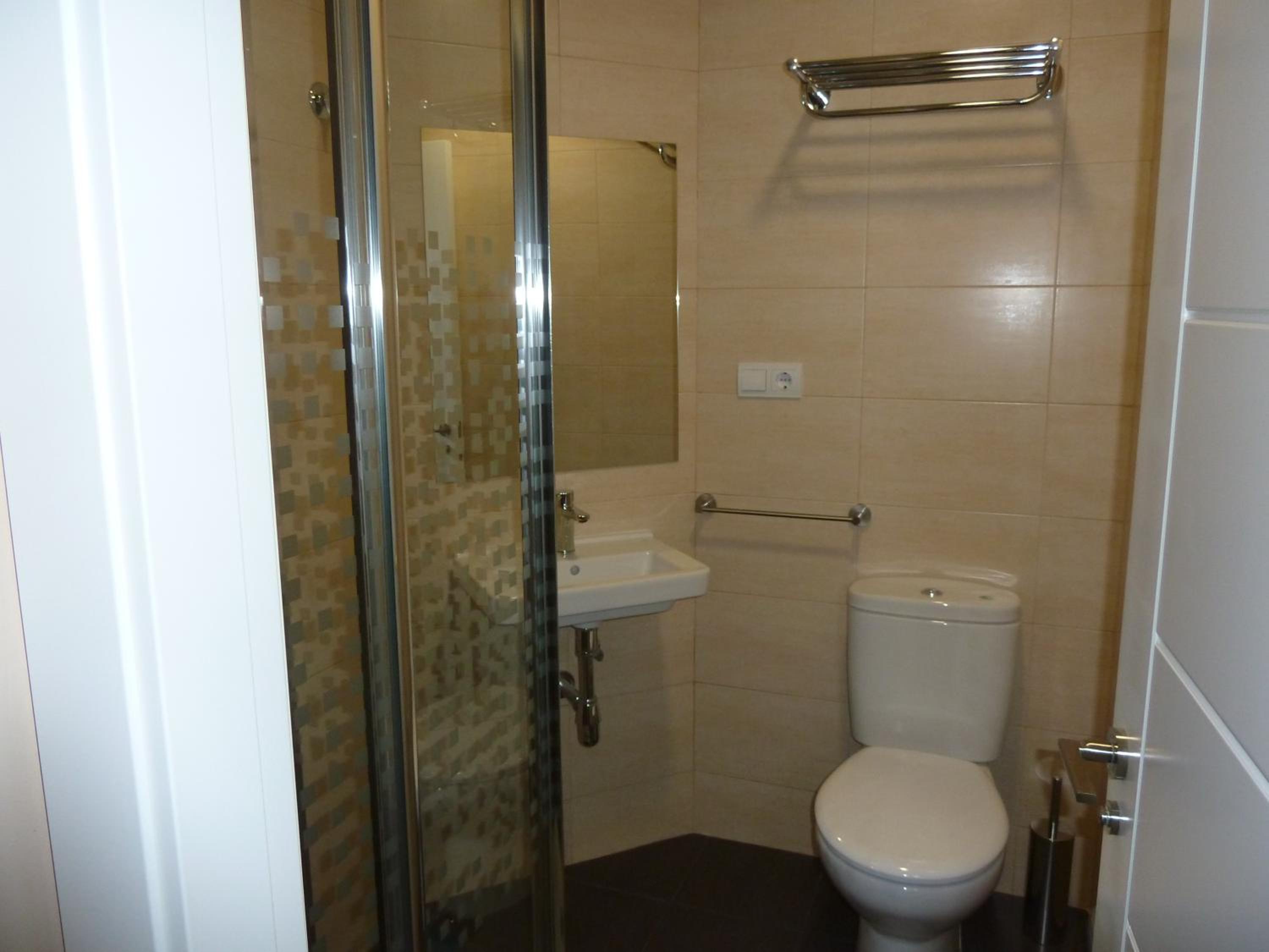 Economy Double Room - Photo 5