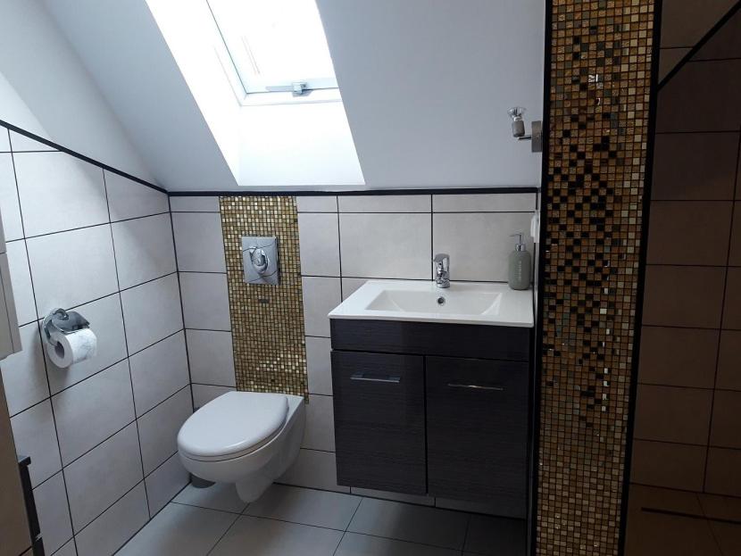 Two-Bedroom Apartment - Photo 9