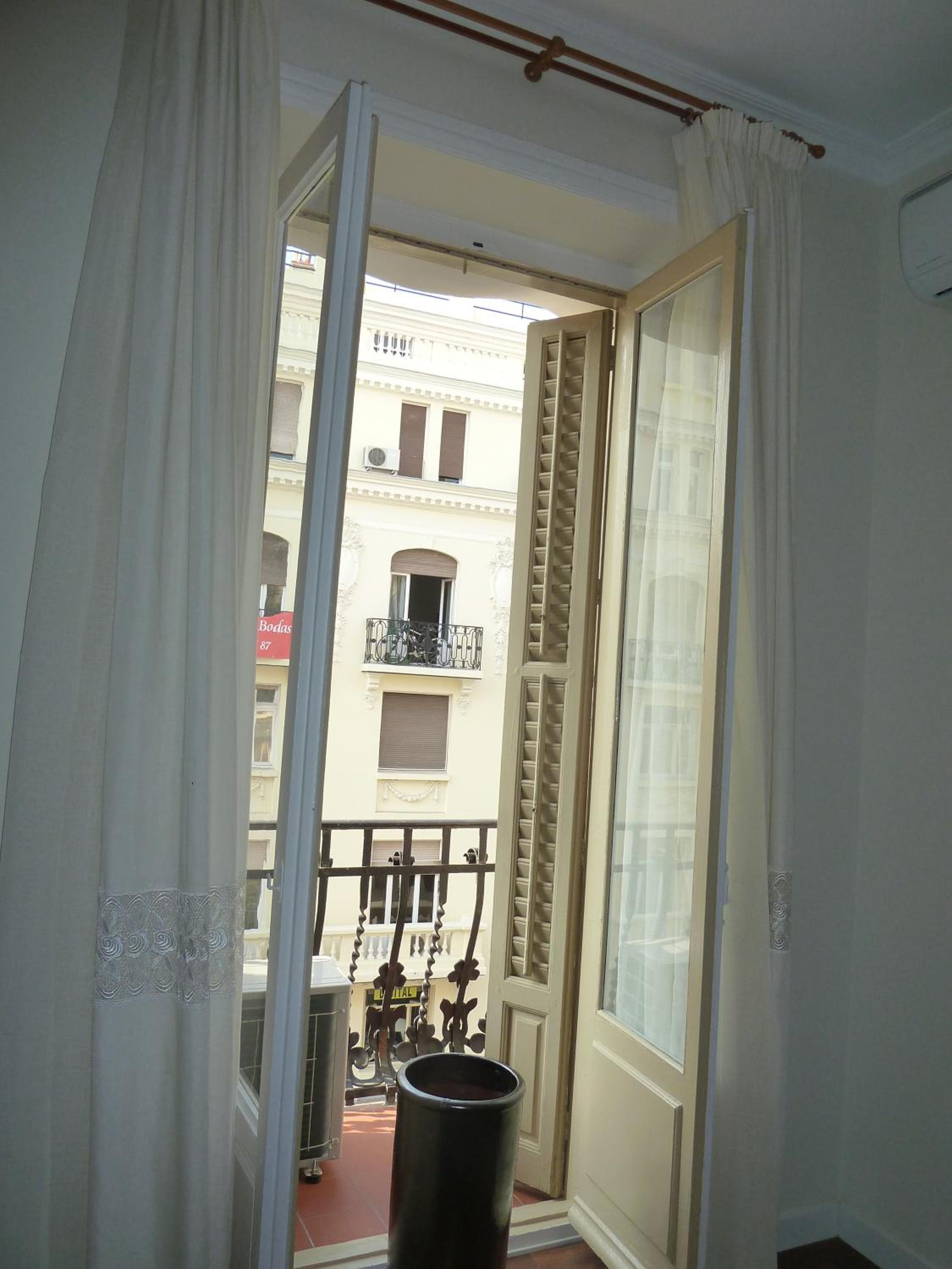 Double or Twin Room - Photo 11