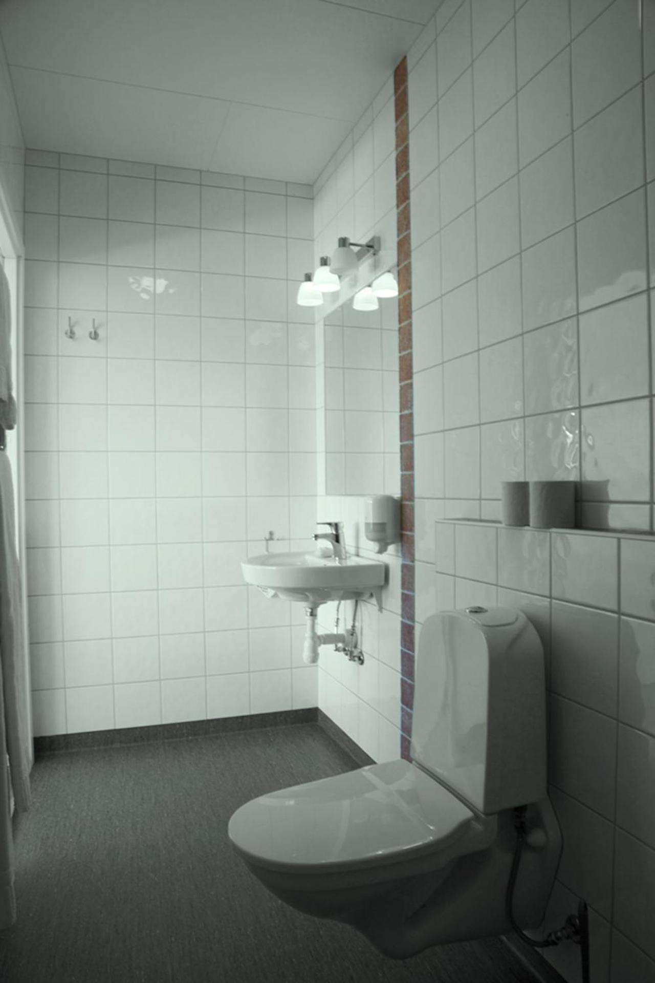 Double or Twin Room with Private Bathroom photo 2