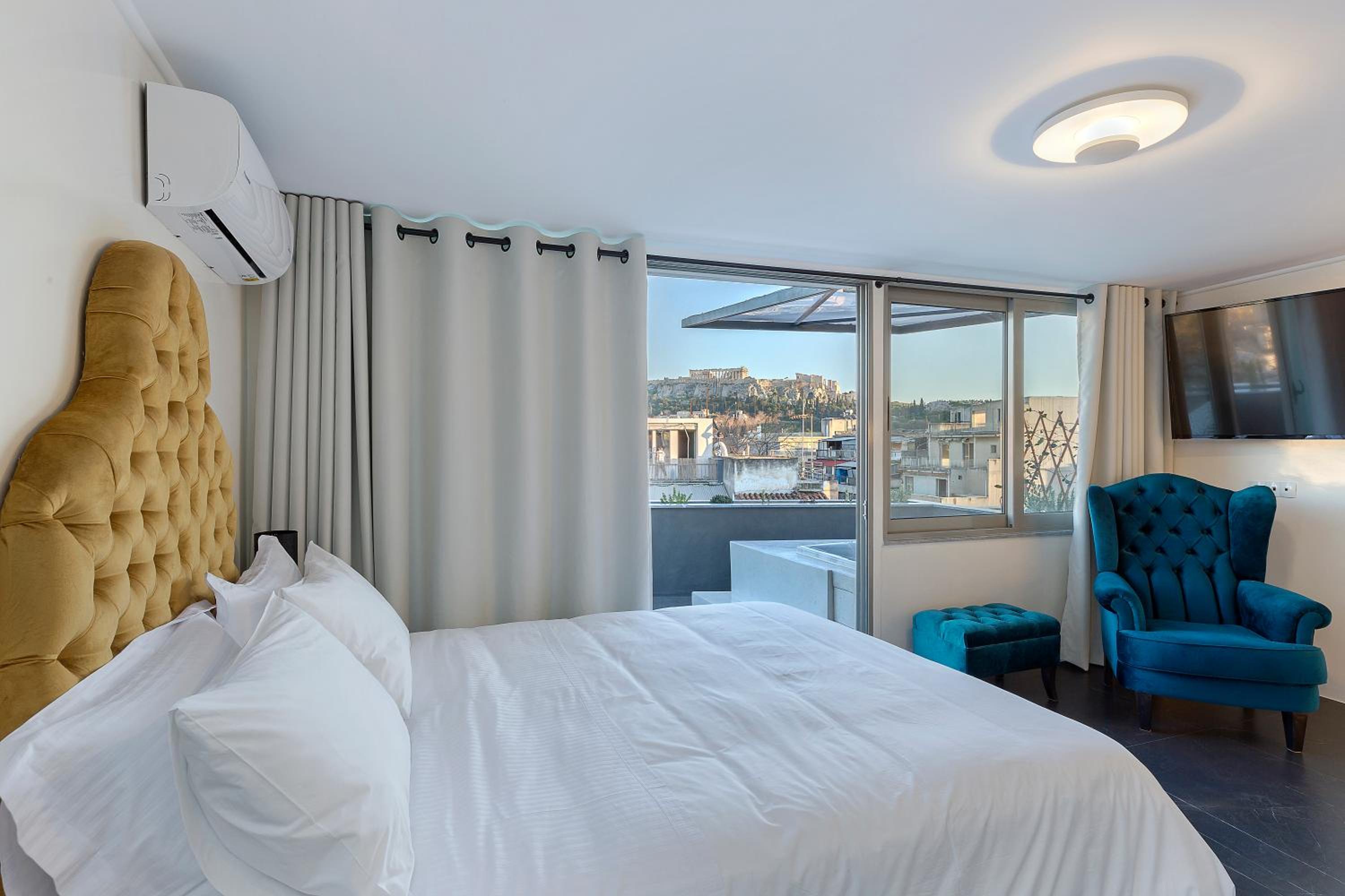 Superior Studio with Outdoor Hot Tub & Acropolis View