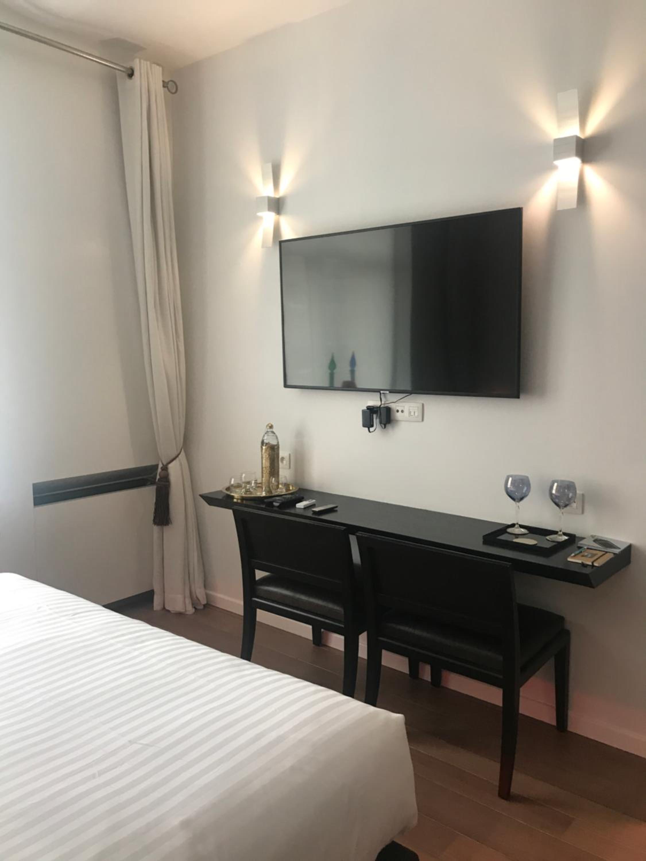 Double Room with Private Bathroom - Photo 39