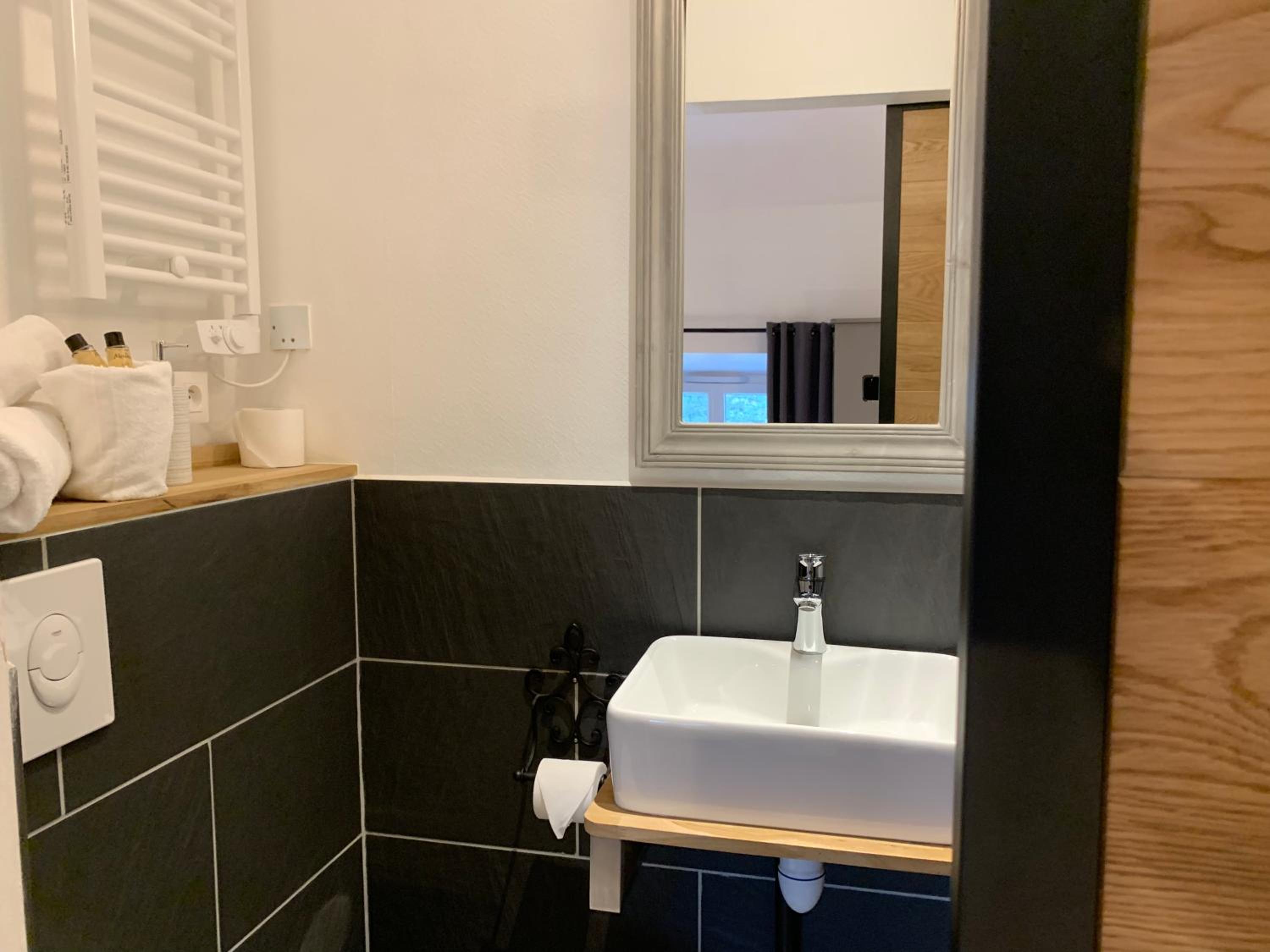 Single Room photo 3