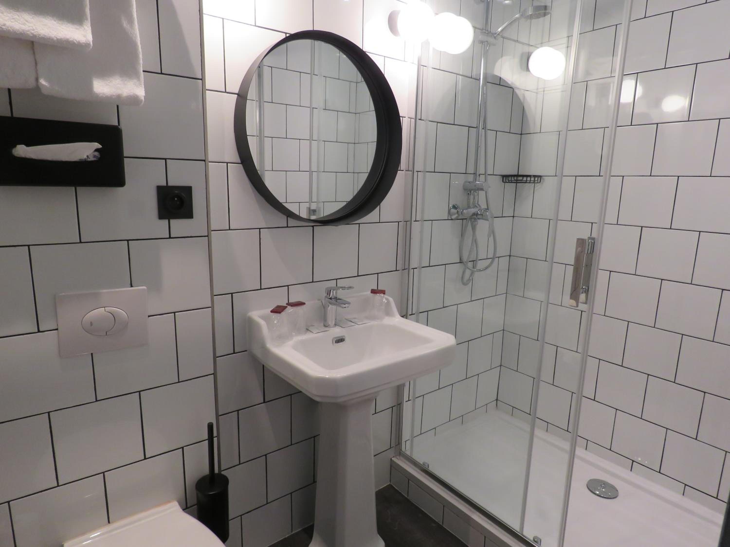 Double Room - Photo 2