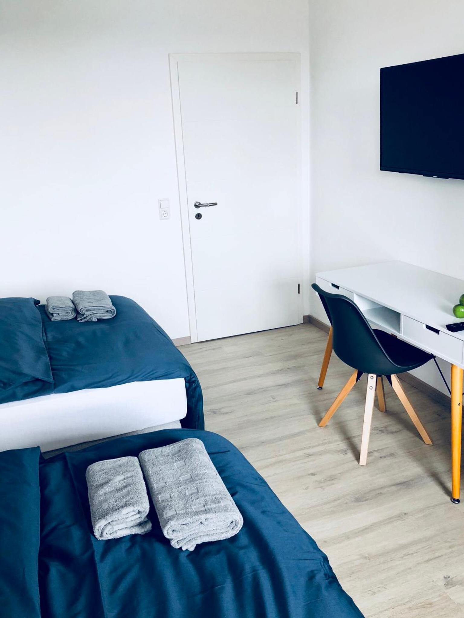 Double or Twin Room with Balcony - Photo 3