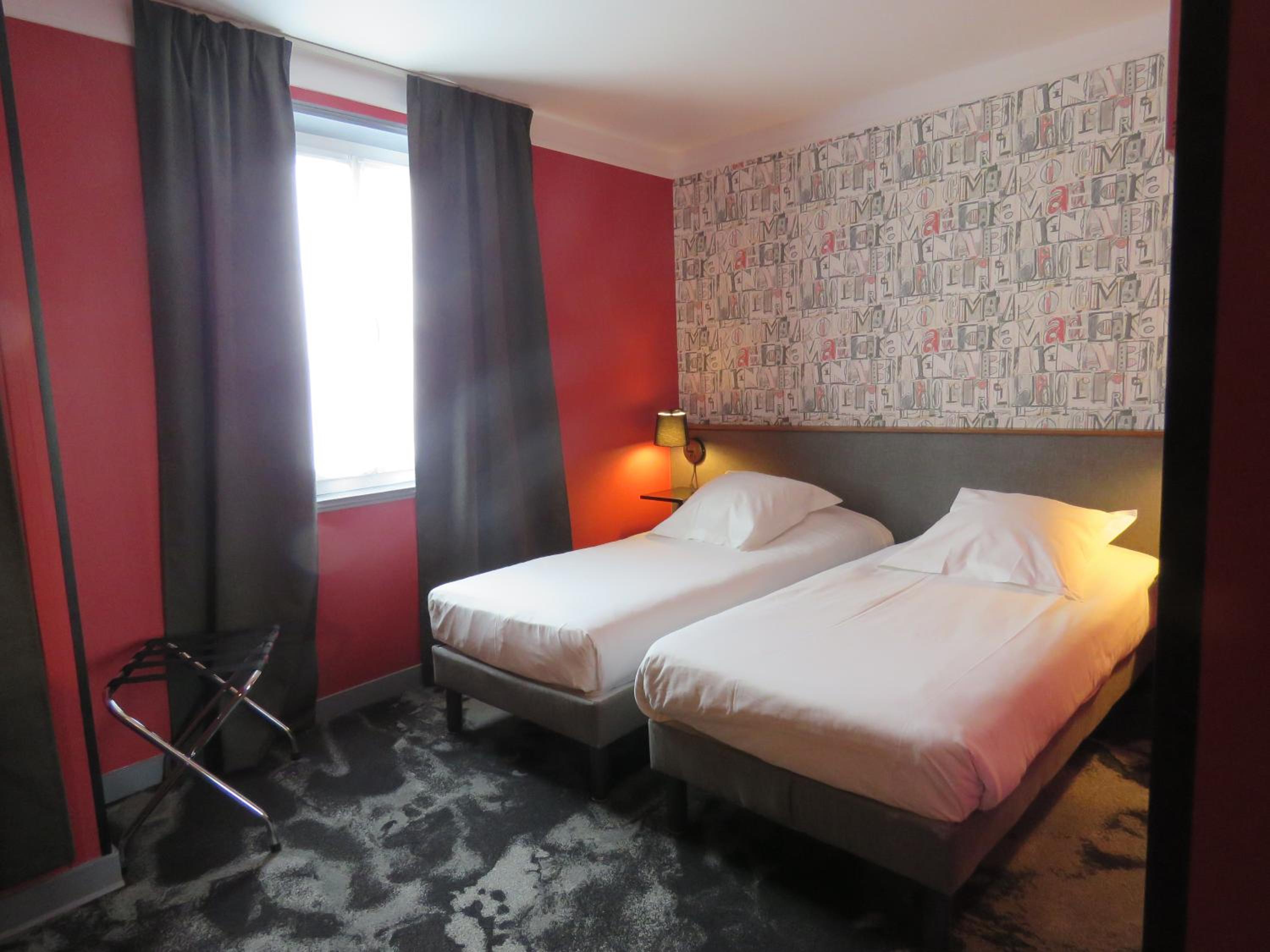 Twin Room - Photo 4