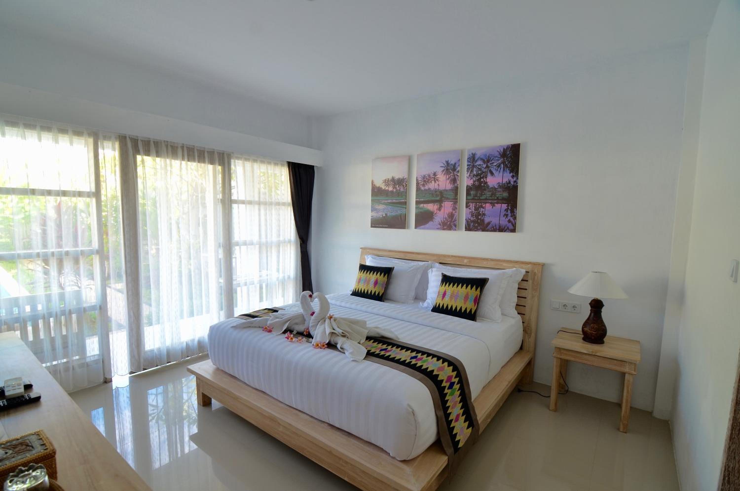 Deluxe Double Room with Pool View