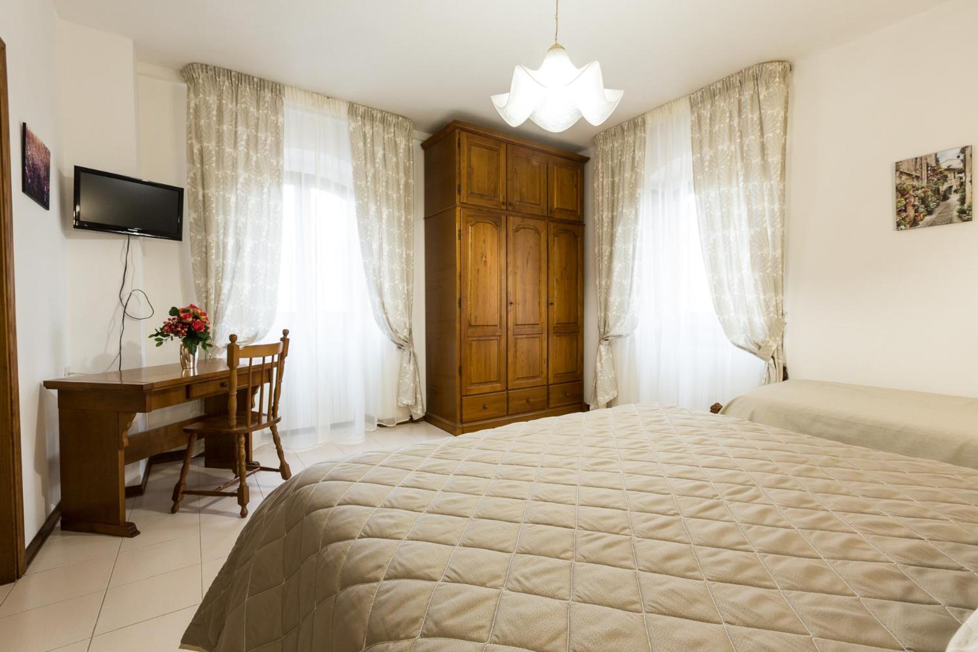 Triple Room with Bathroom