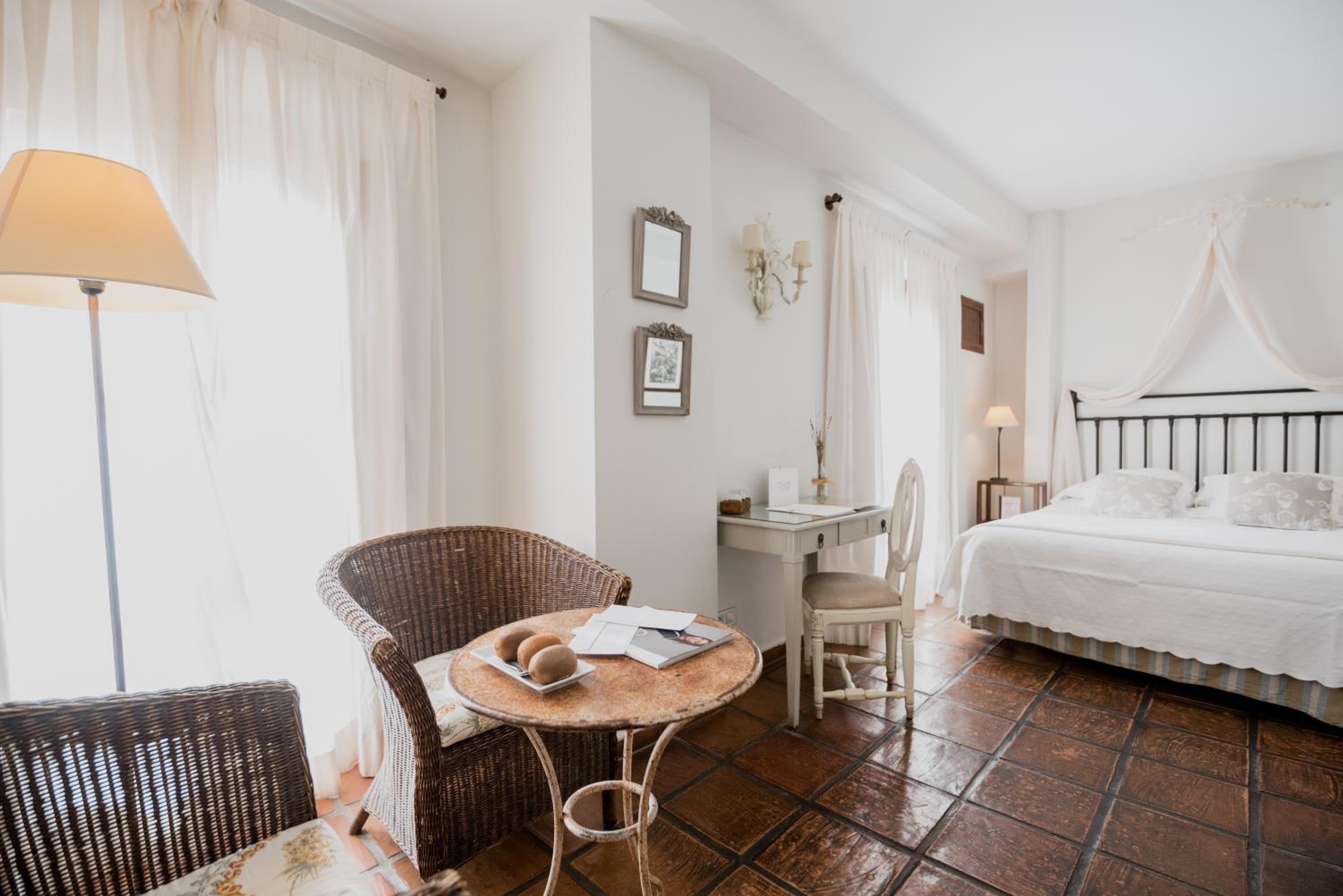 Standard Double or Twin Room - Photo 1
