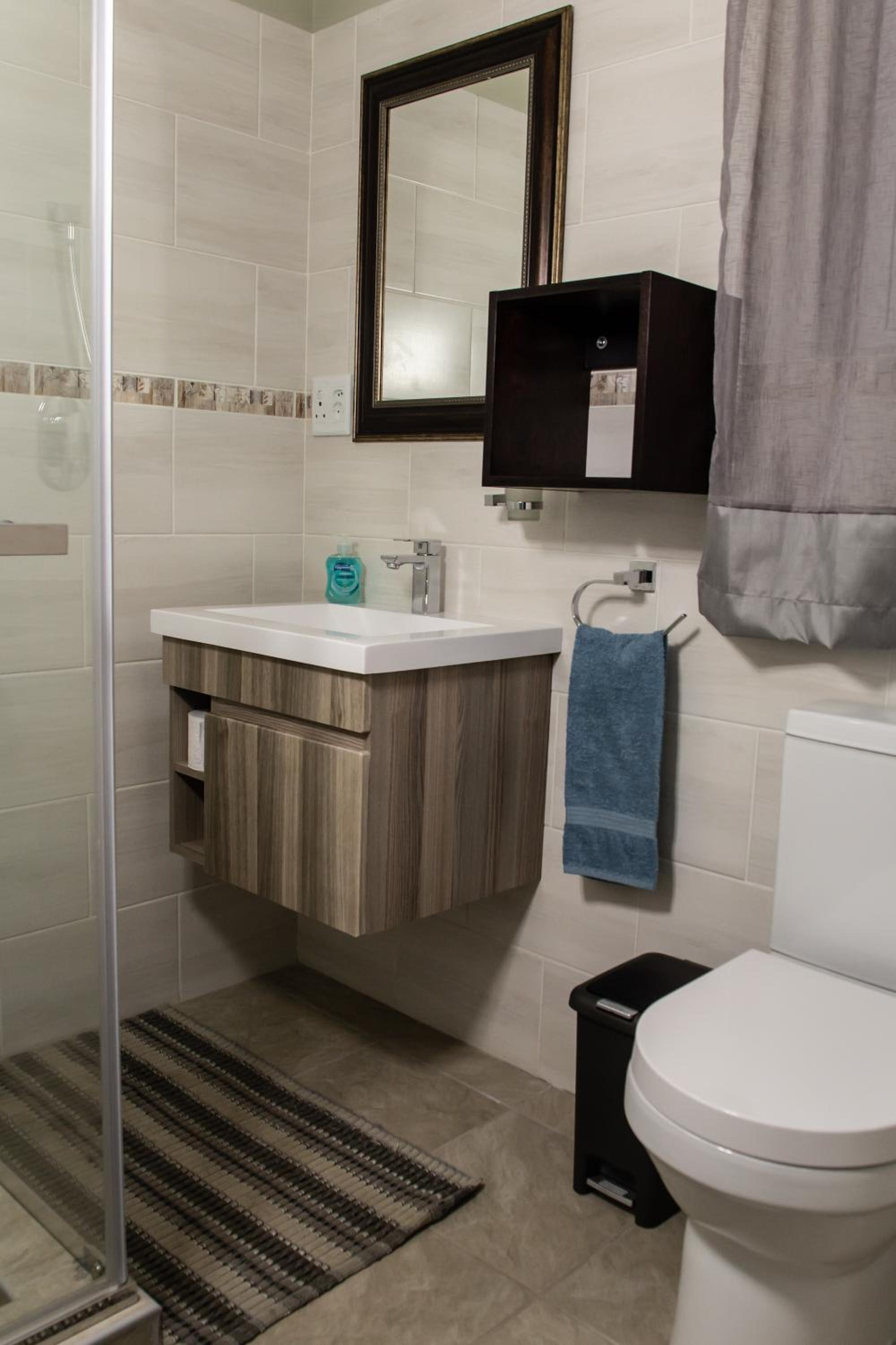 Double or Twin Room photo 3