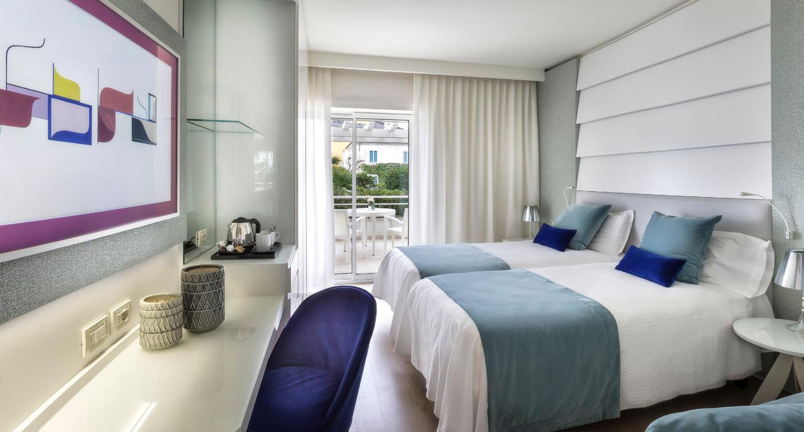 Luxury Sea View with Sofa Bed - Photo 6