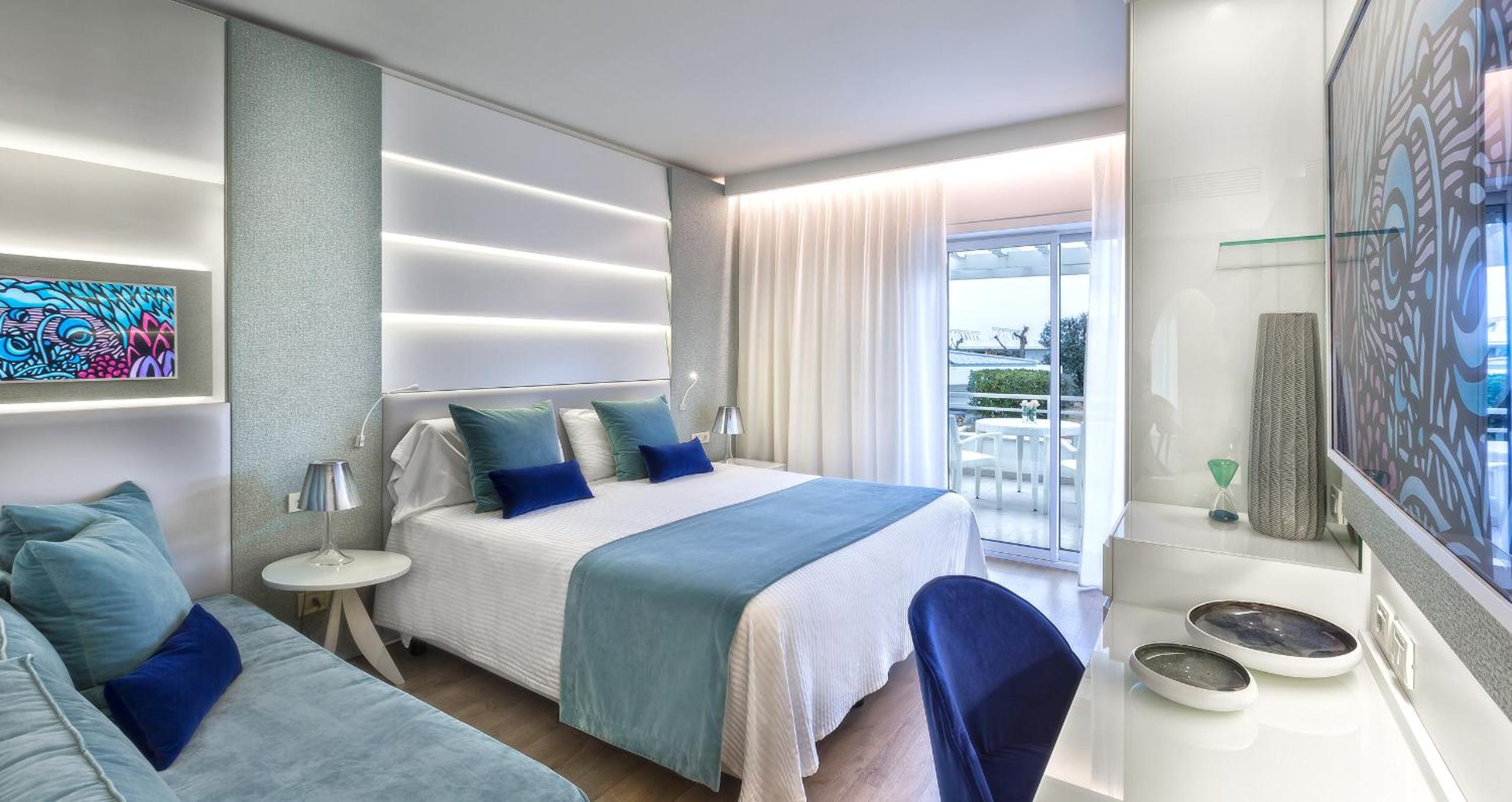 Luxury Sea View with Sofa Bed - Photo 7