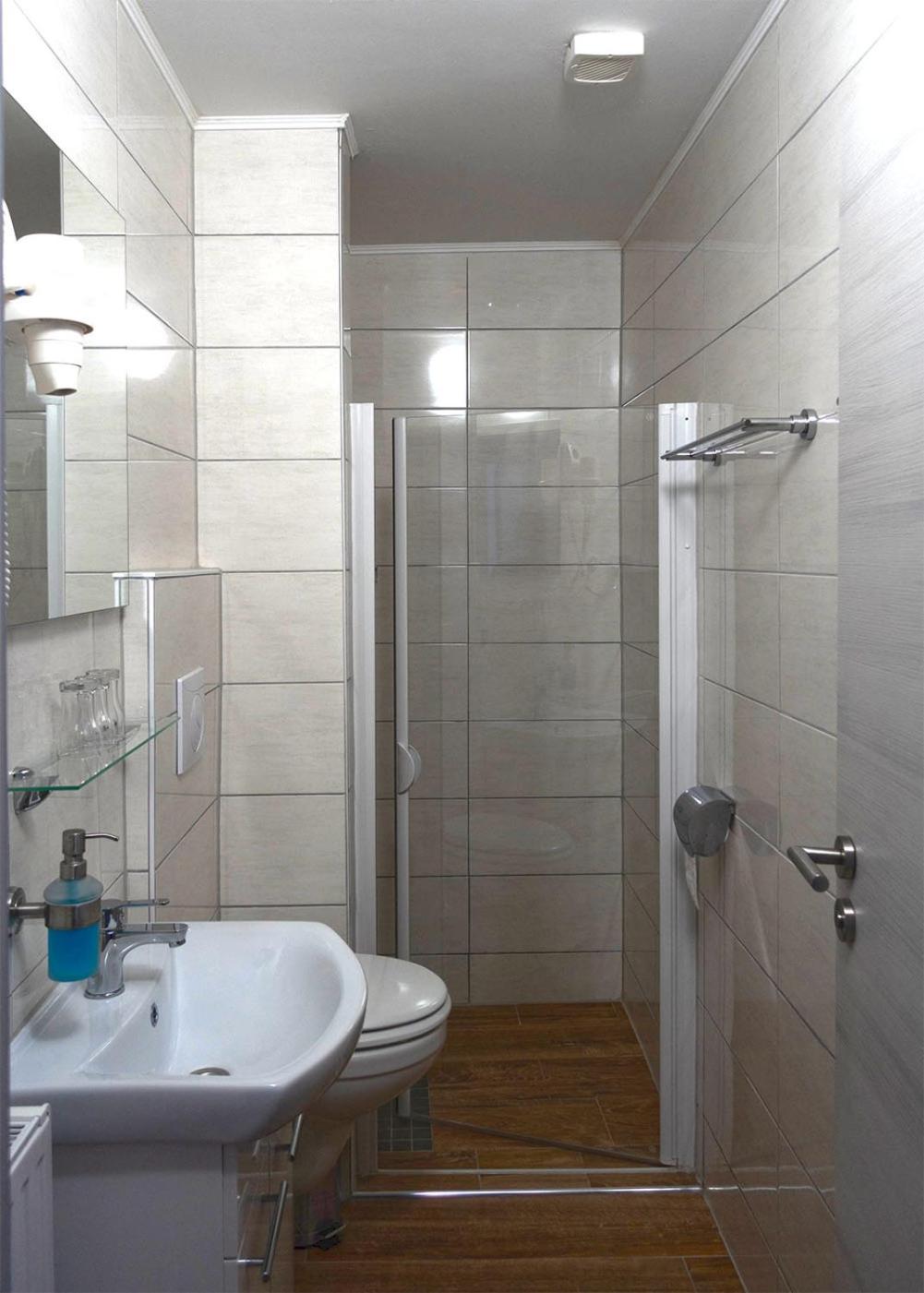 Family Room with Bathroom - Photo 2