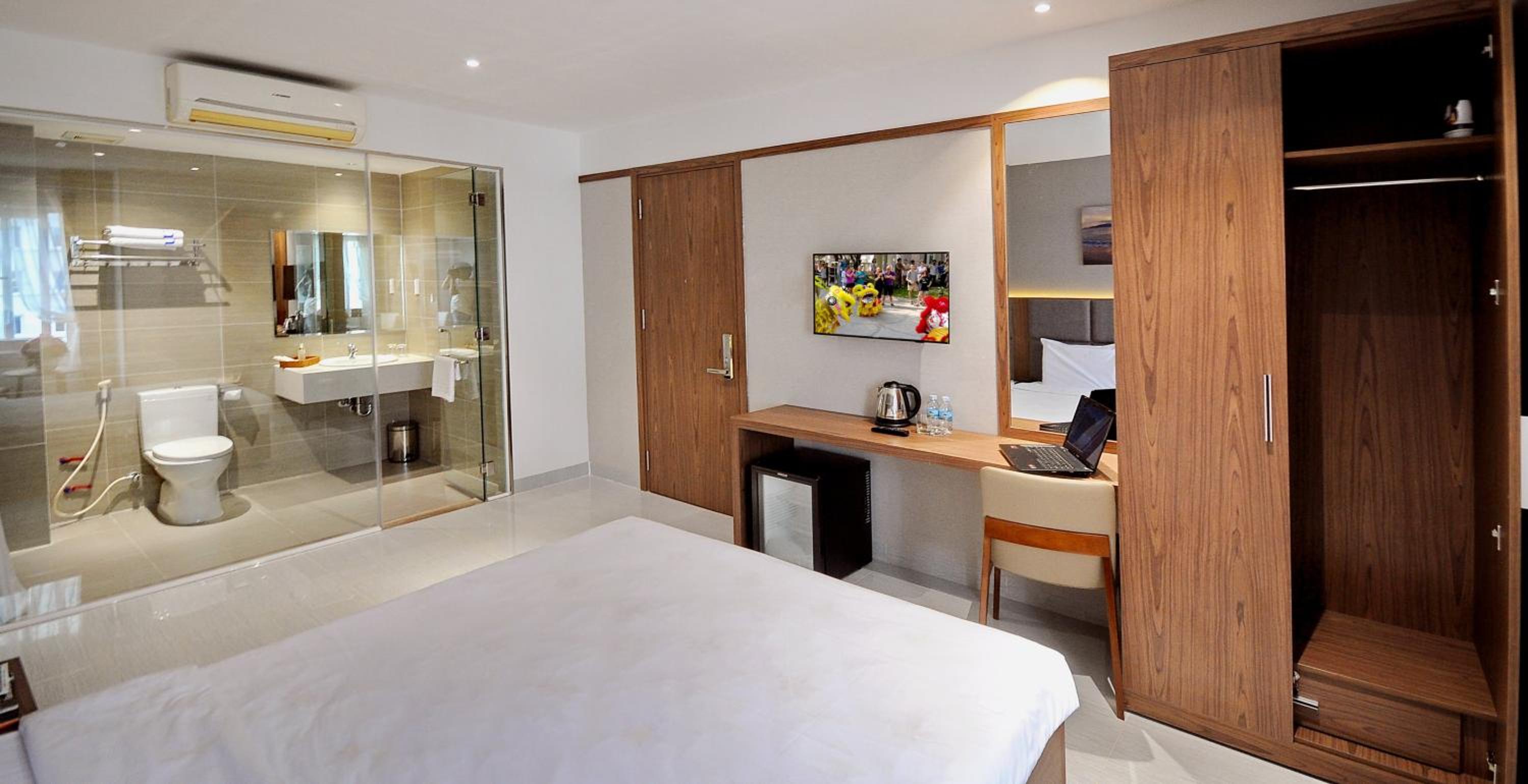 Deluxe Twin Room - Photo 11