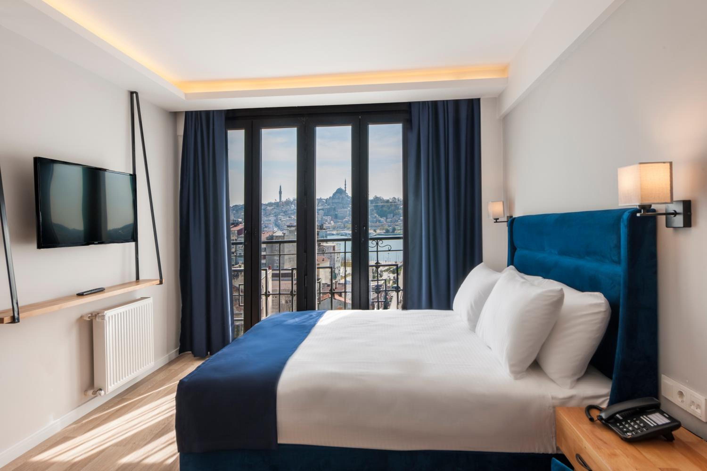 Superior Double or Twin Room with Sea View photo 2