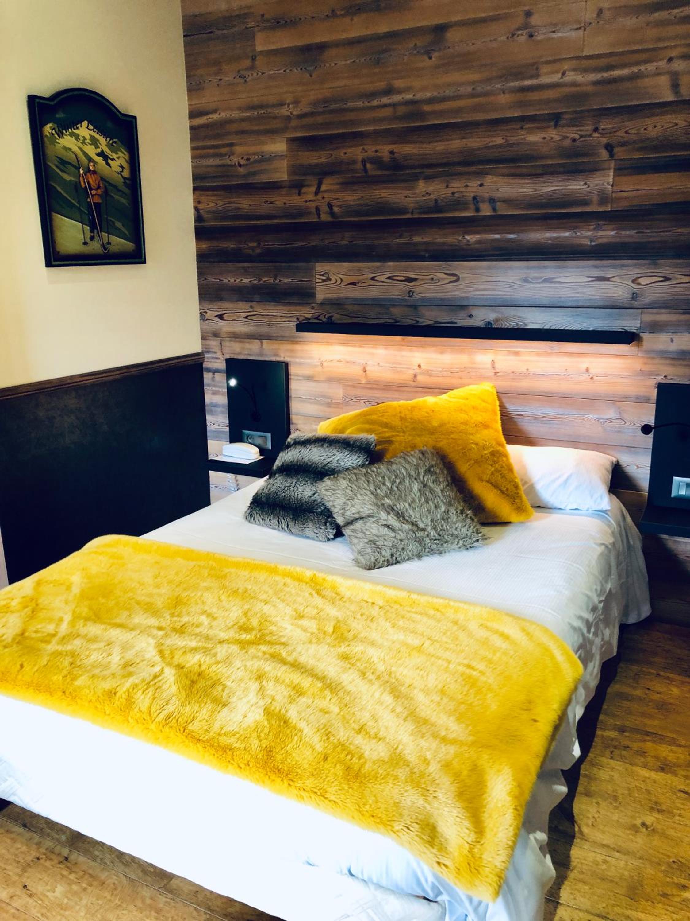 Standard Double Room only accessible by stairs - Photo 10