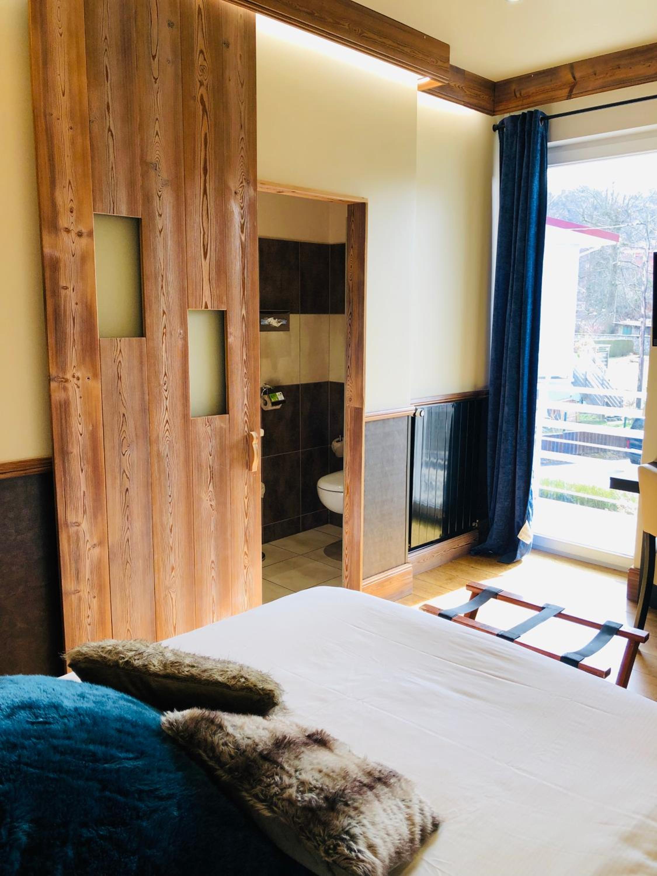 Standard Double Room only accessible by stairs - Photo 1