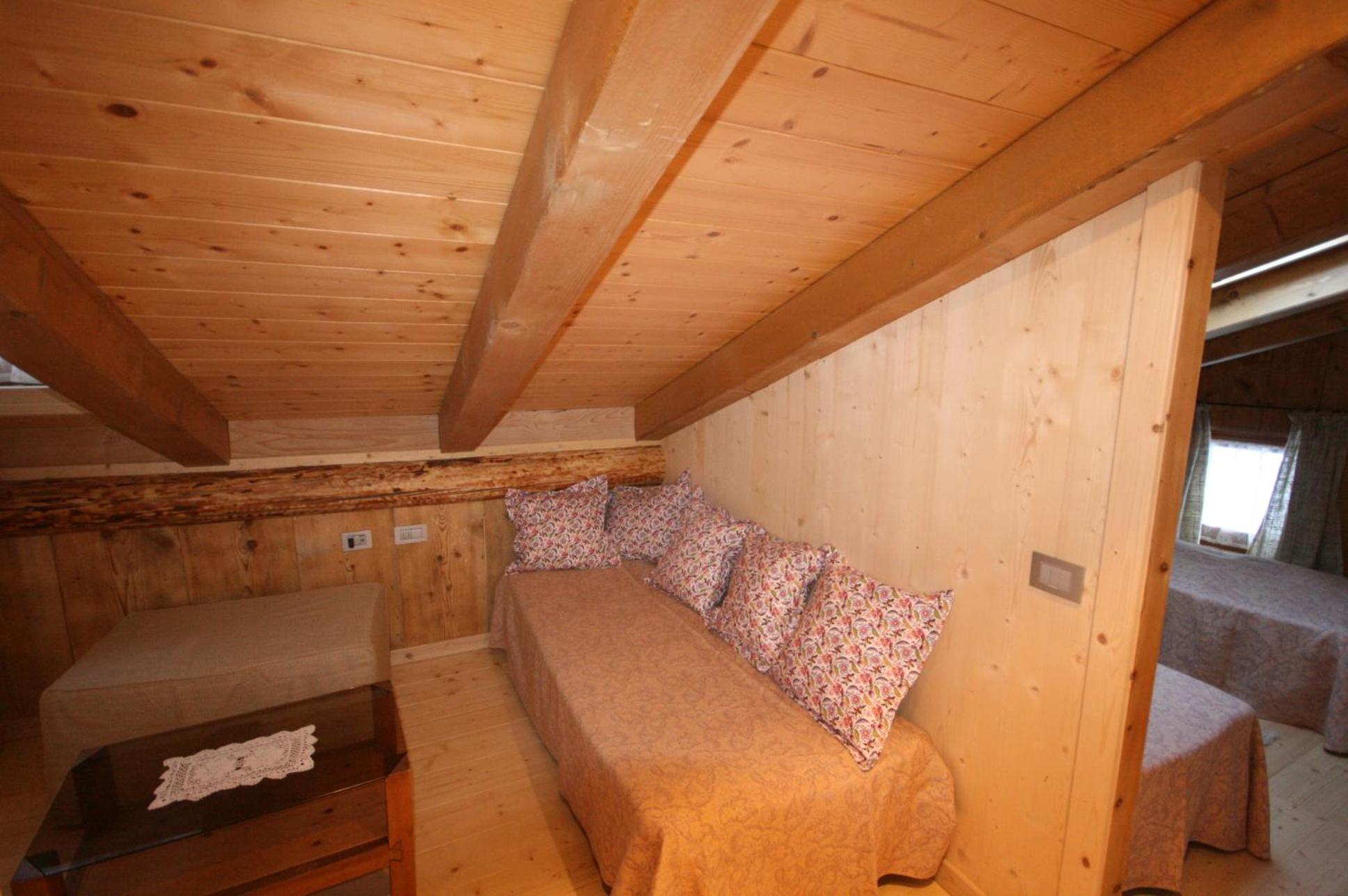 Maisonette photo 1