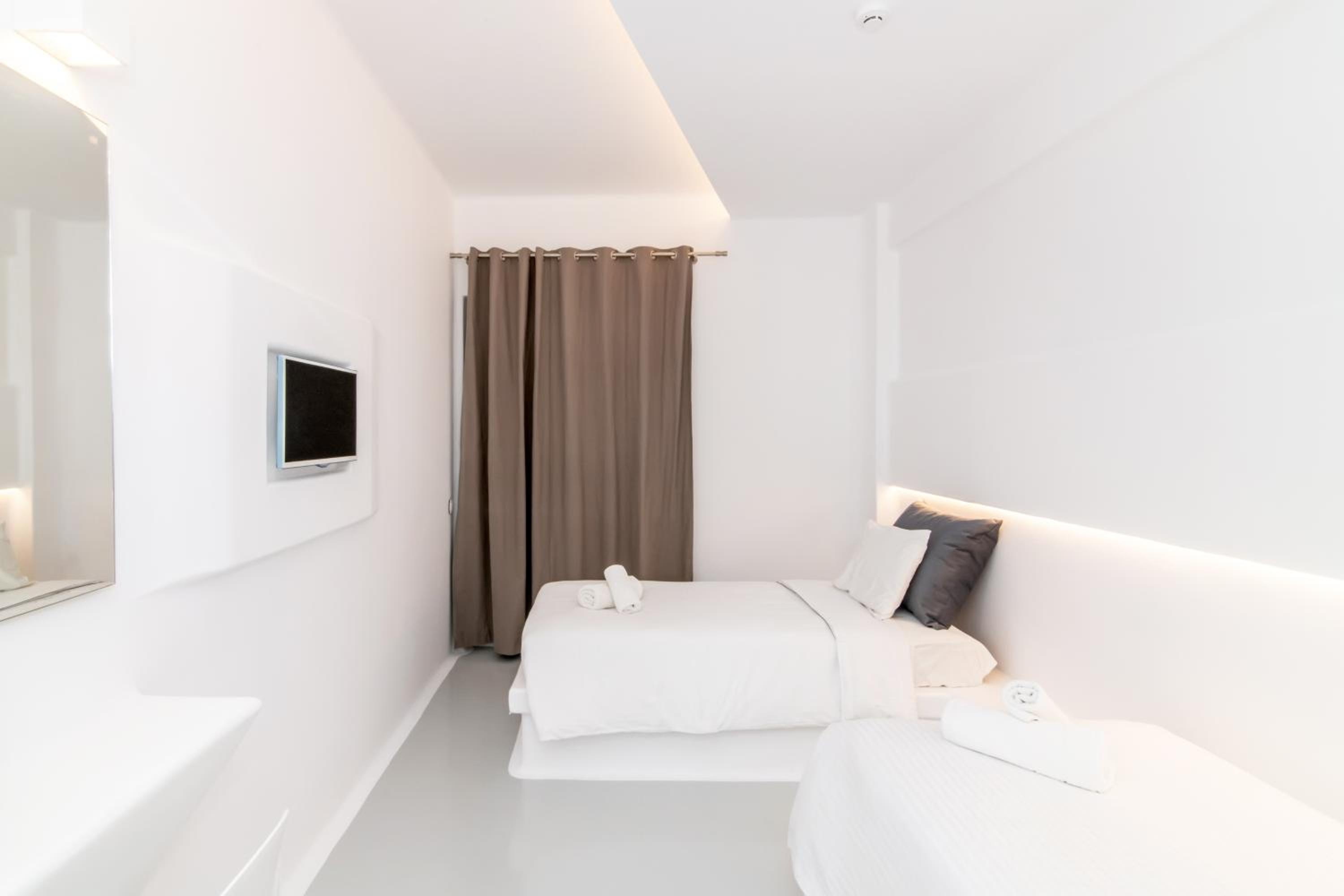 Double Room with Balcony photo 2