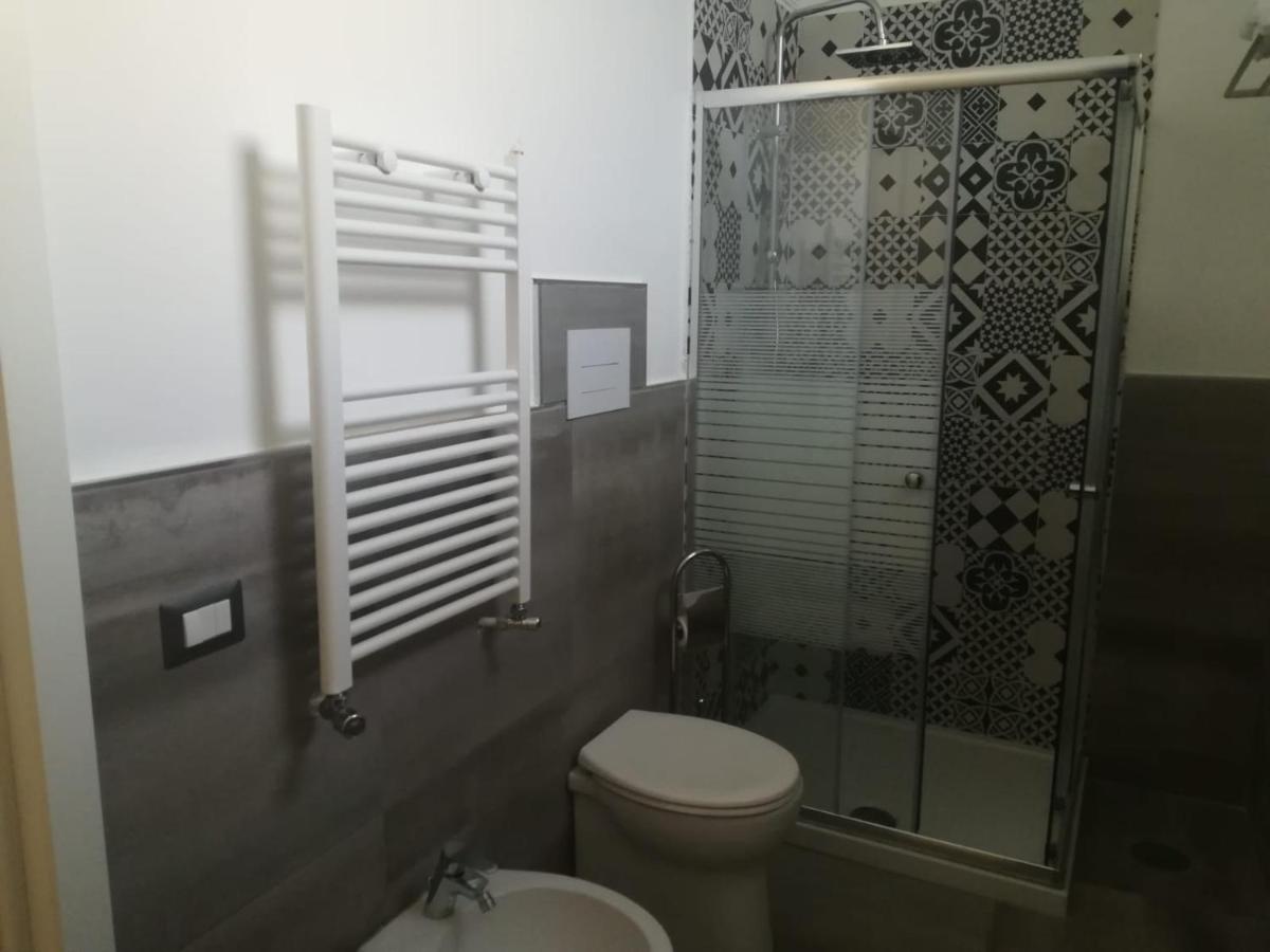 One-Bedroom House - Photo 12