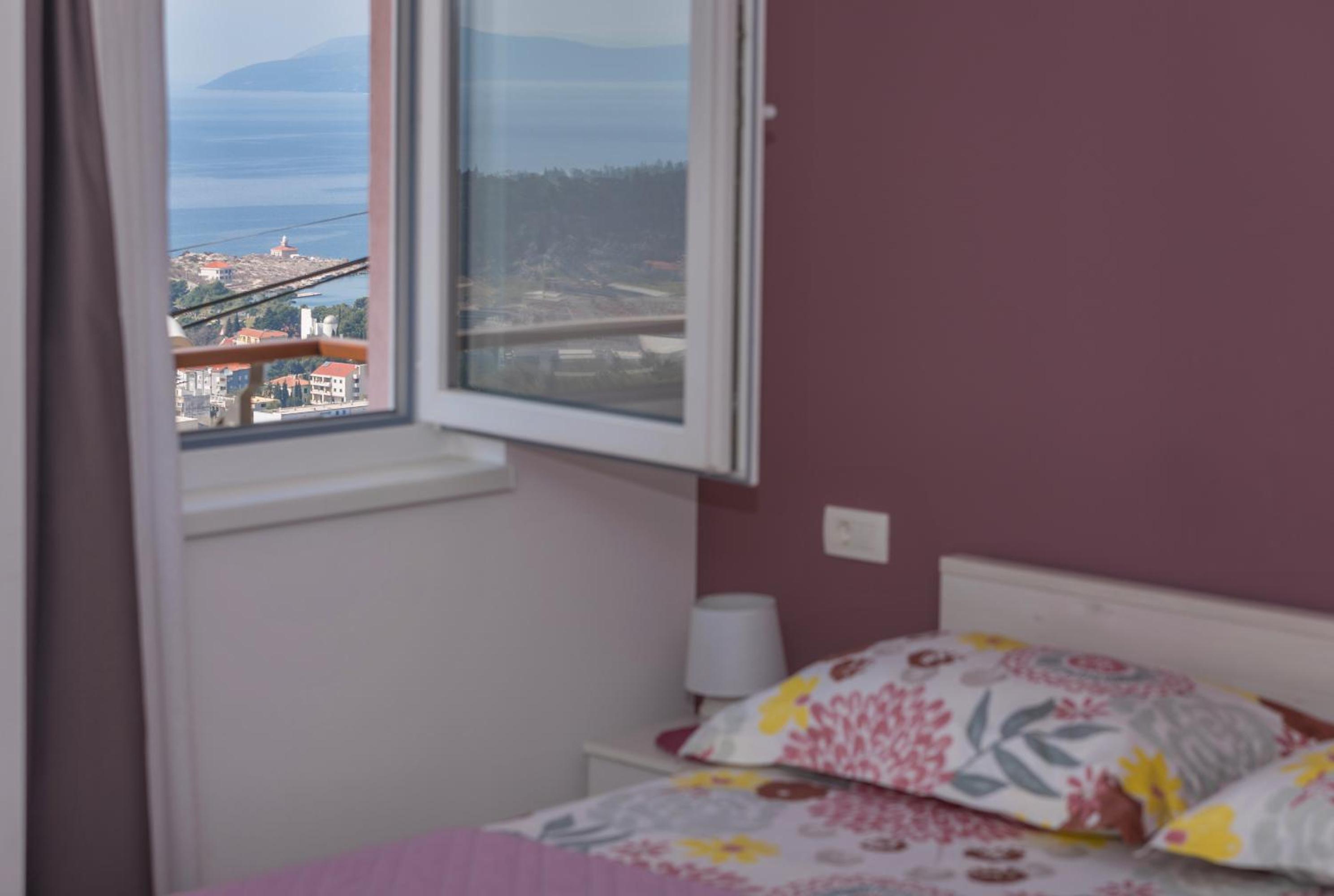 Studio Apartment with Sea View