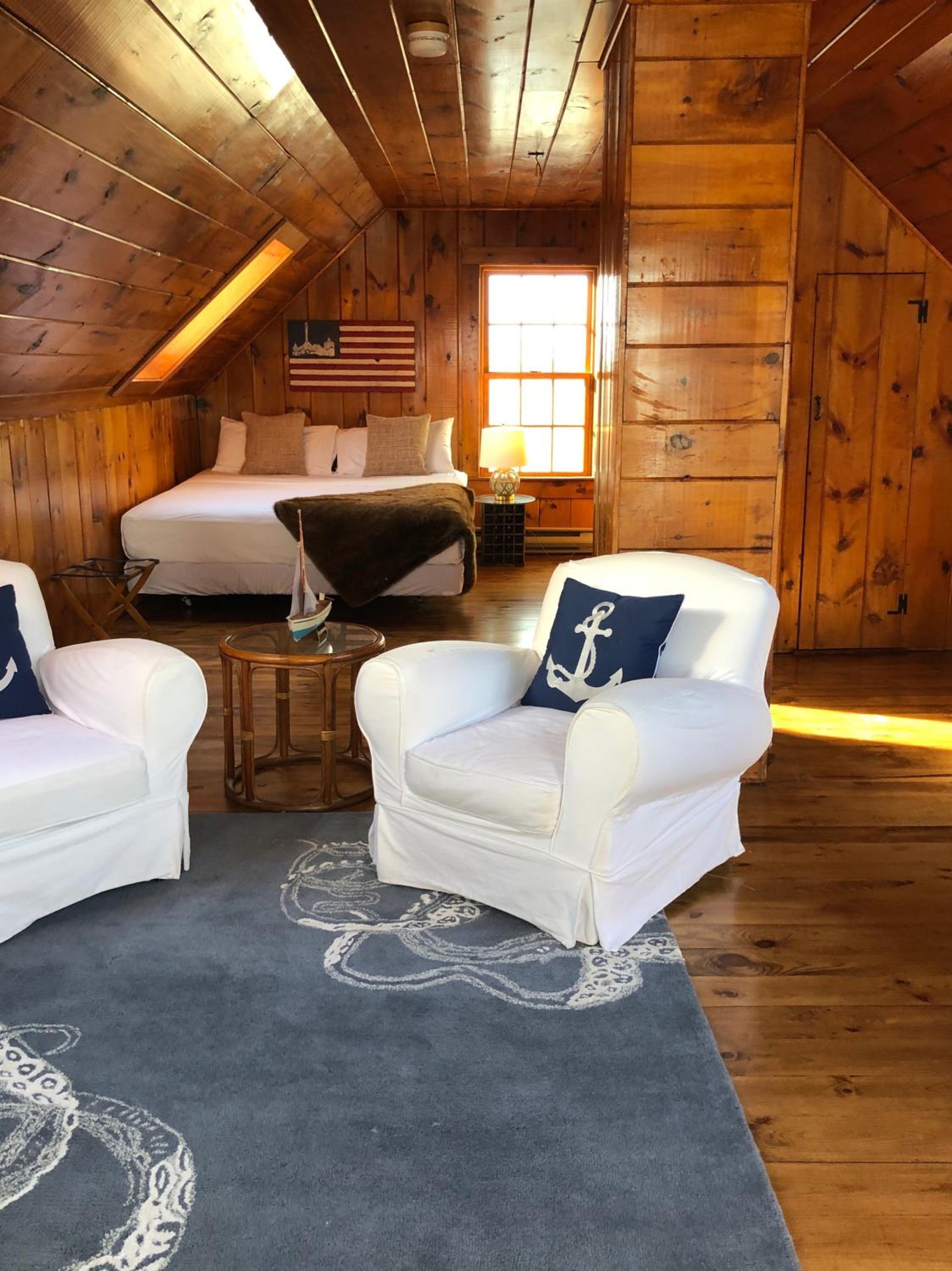 Superior King Suite photo 2