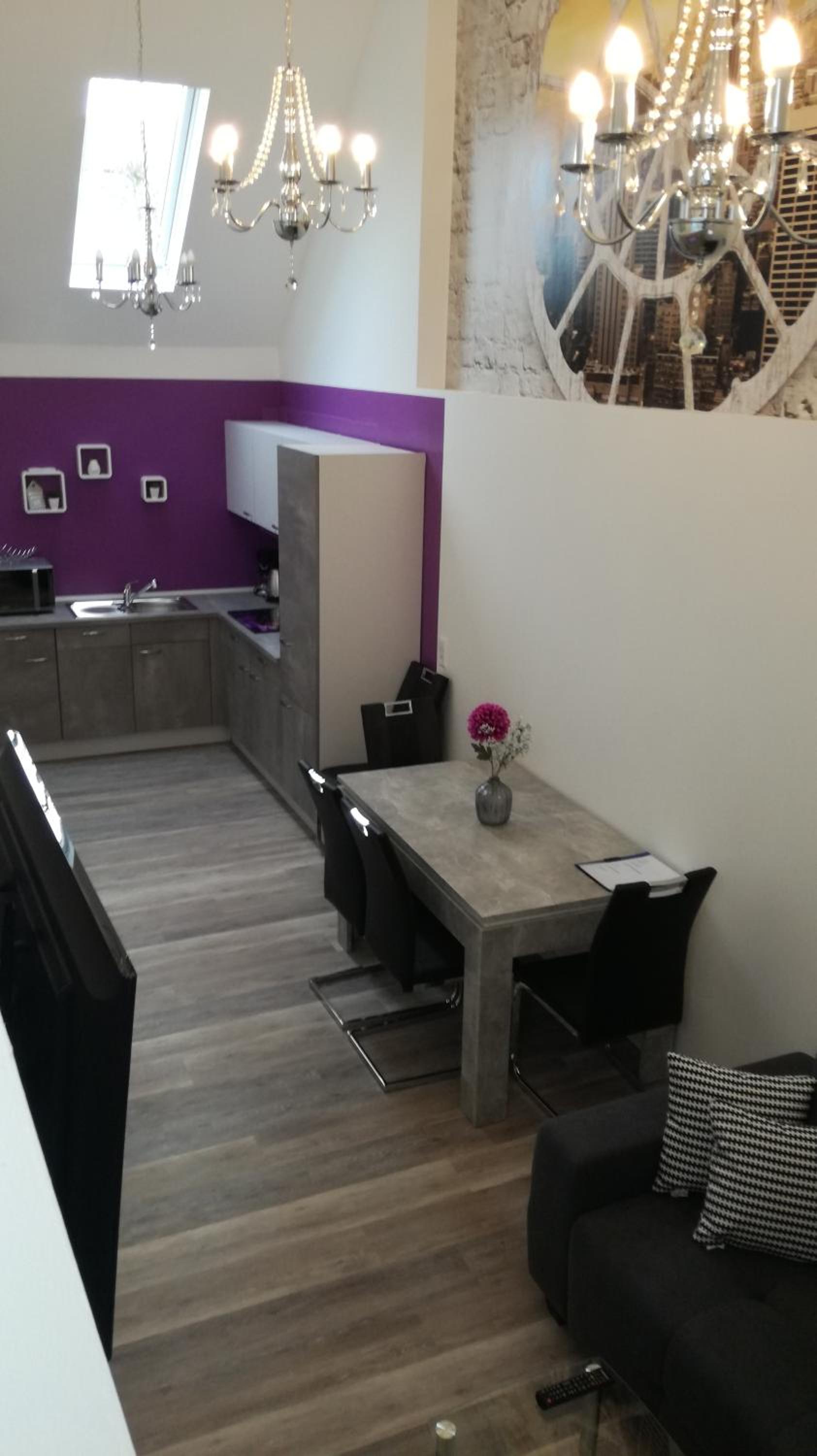 Apartment - Split Level - Photo 17