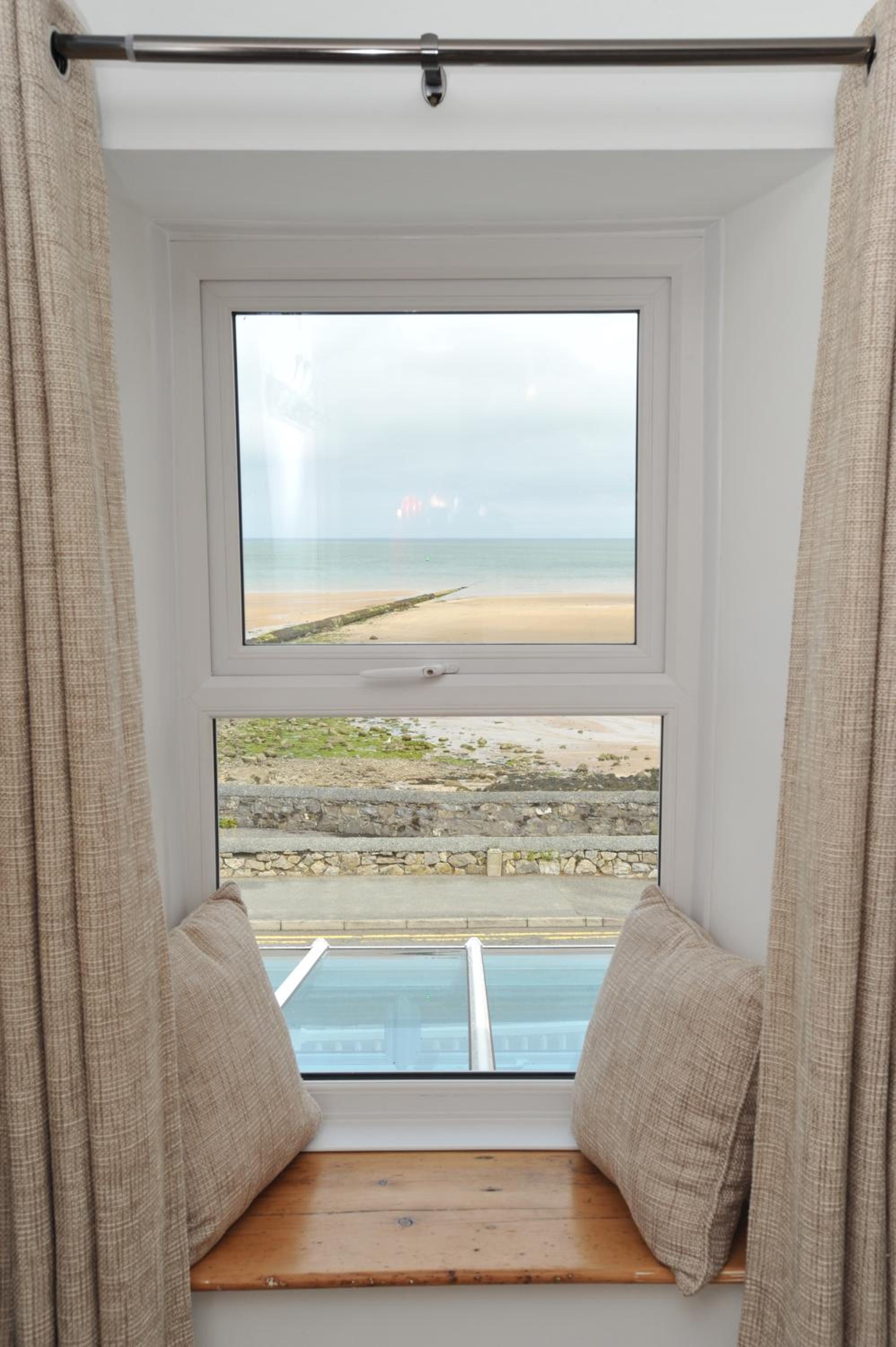 Double room en-suite - R2 photo 2