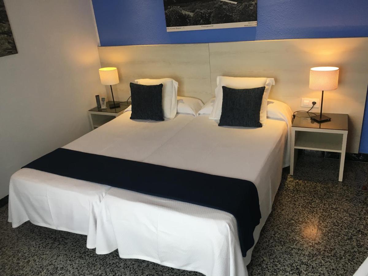 Triple Room with Balcony photo 3