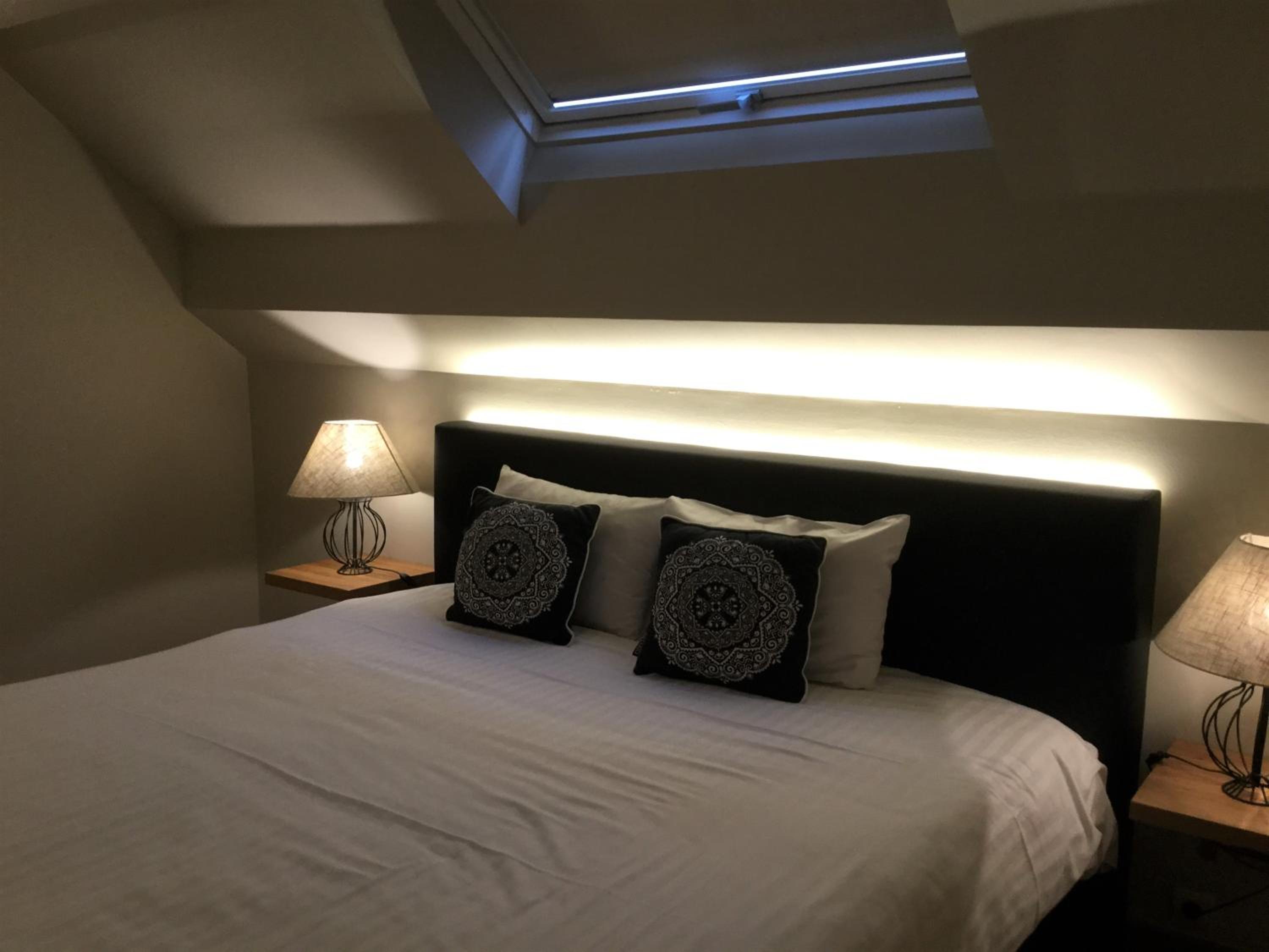 Standard Double Room - Photo 2