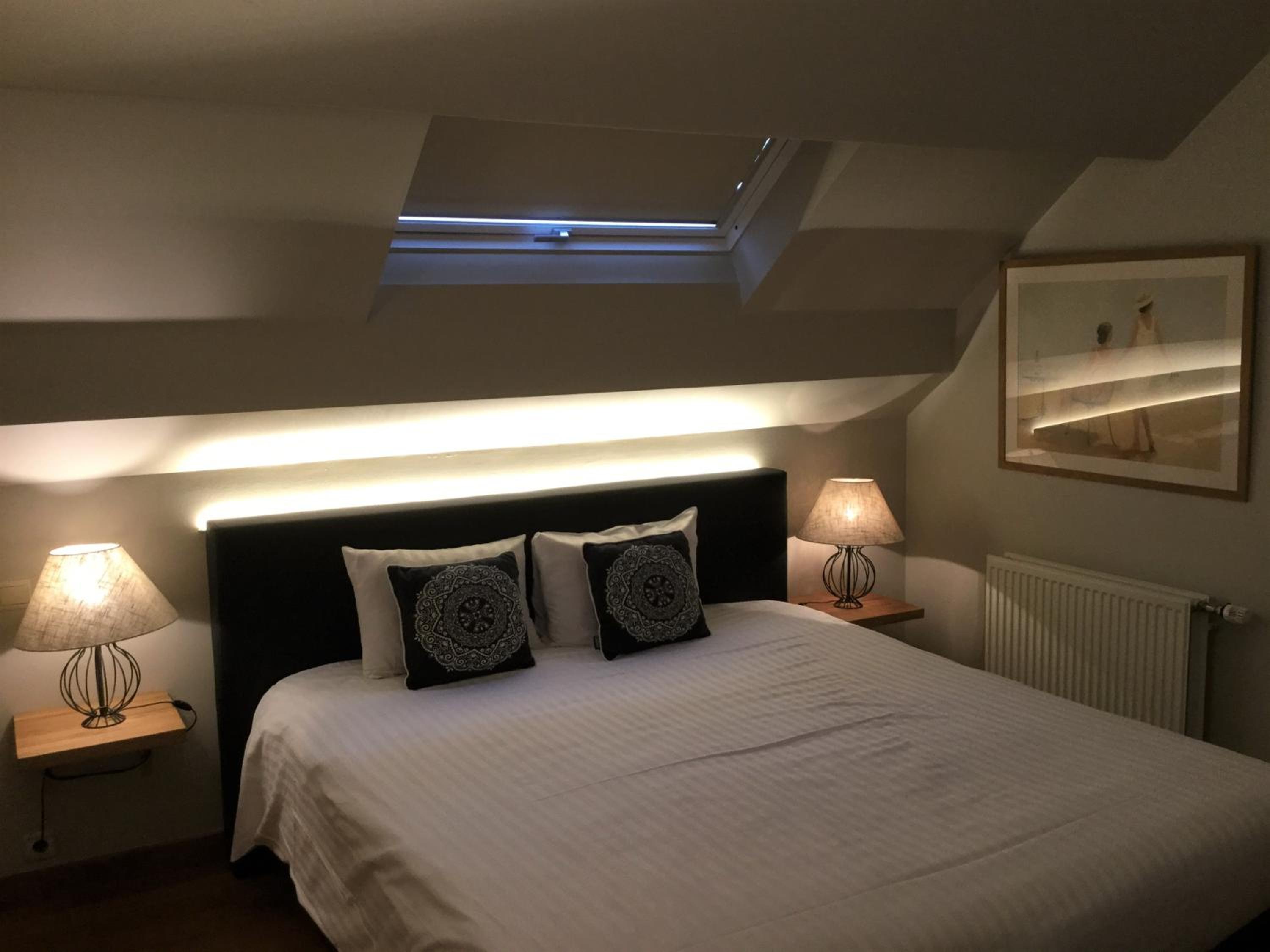 Standard Double Room - Photo 5