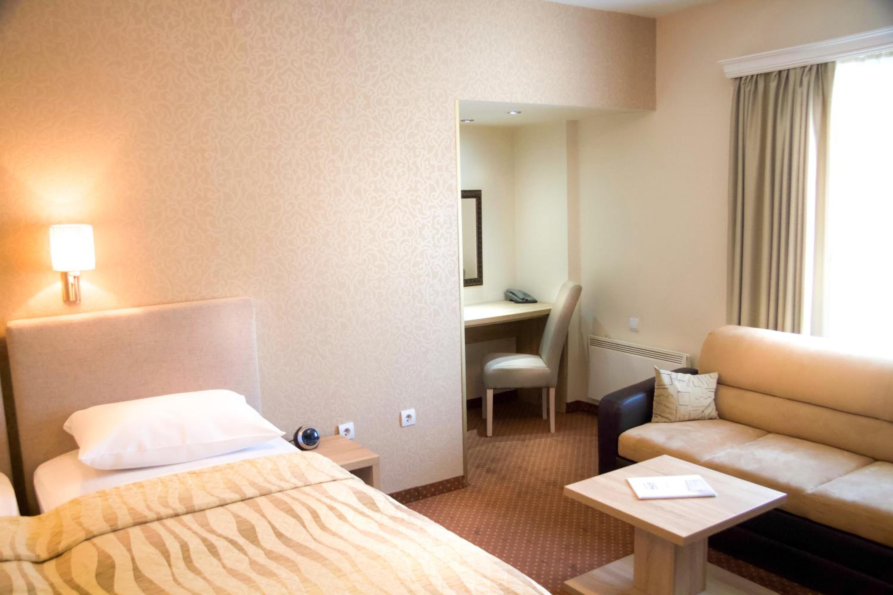 Basic Triple Room - Photo 3