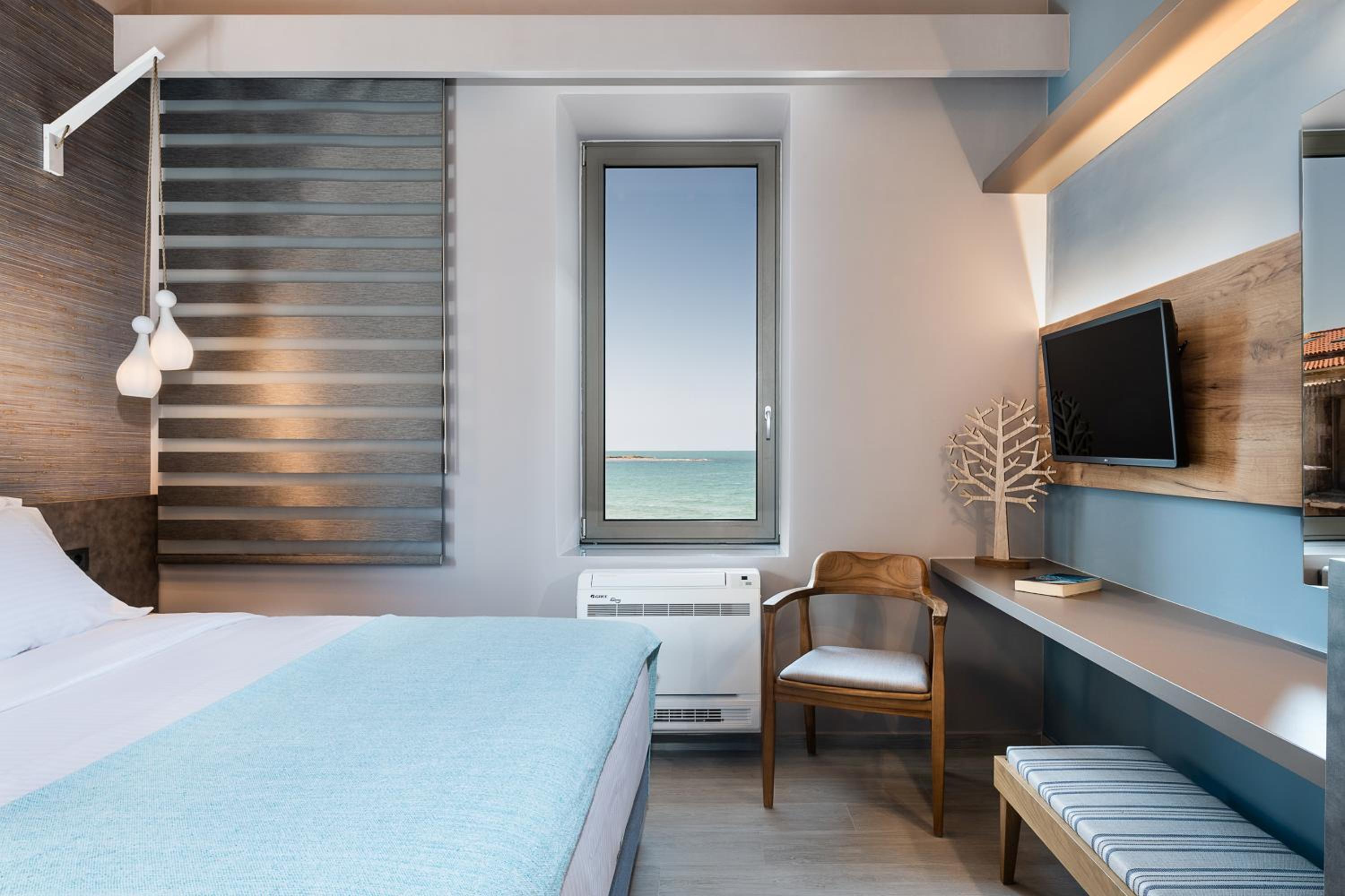 Superior Suite with Sea View Upper Floor photo 1