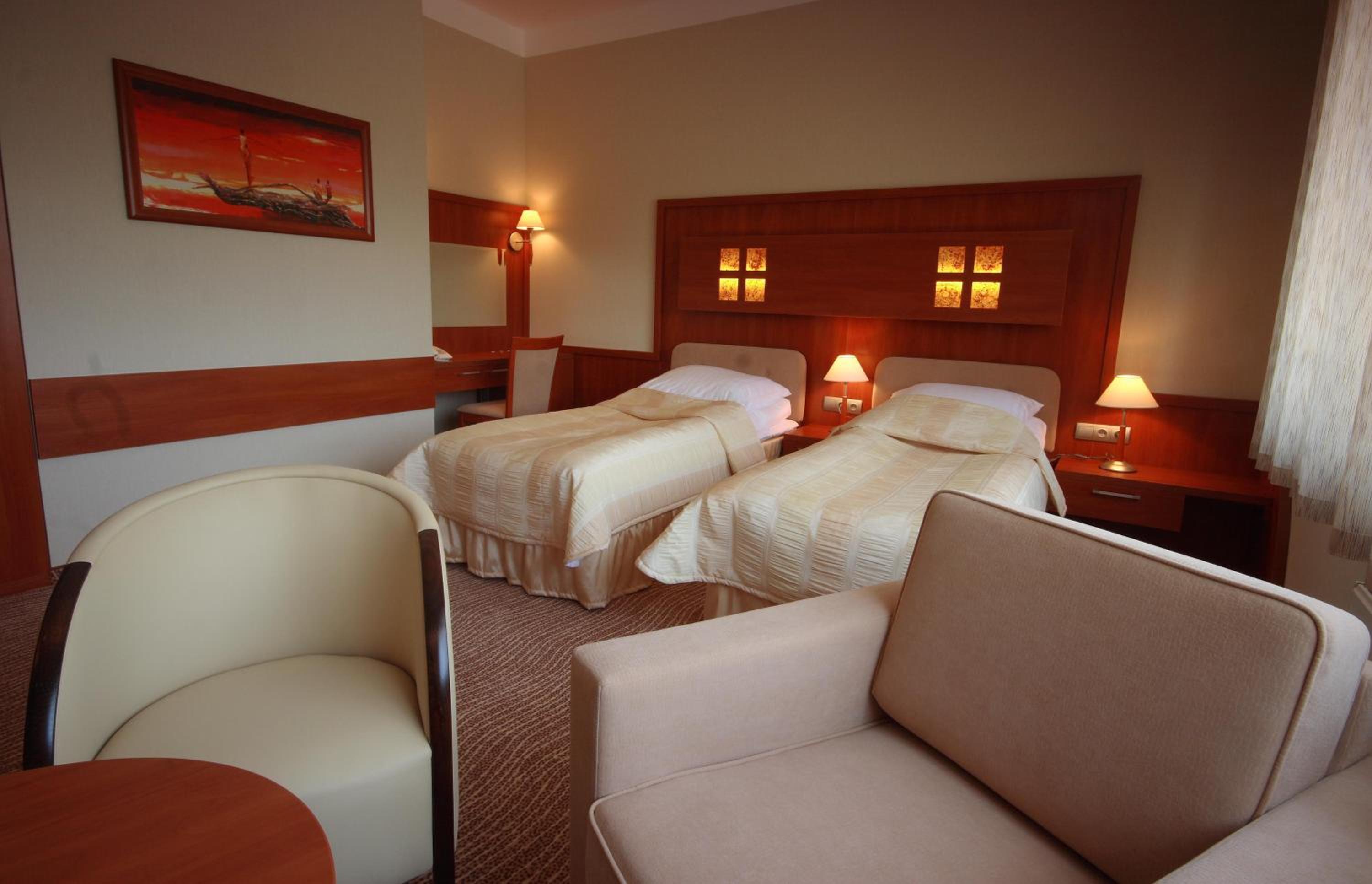 Comfort Plus Double or Twin Room - Photo 2