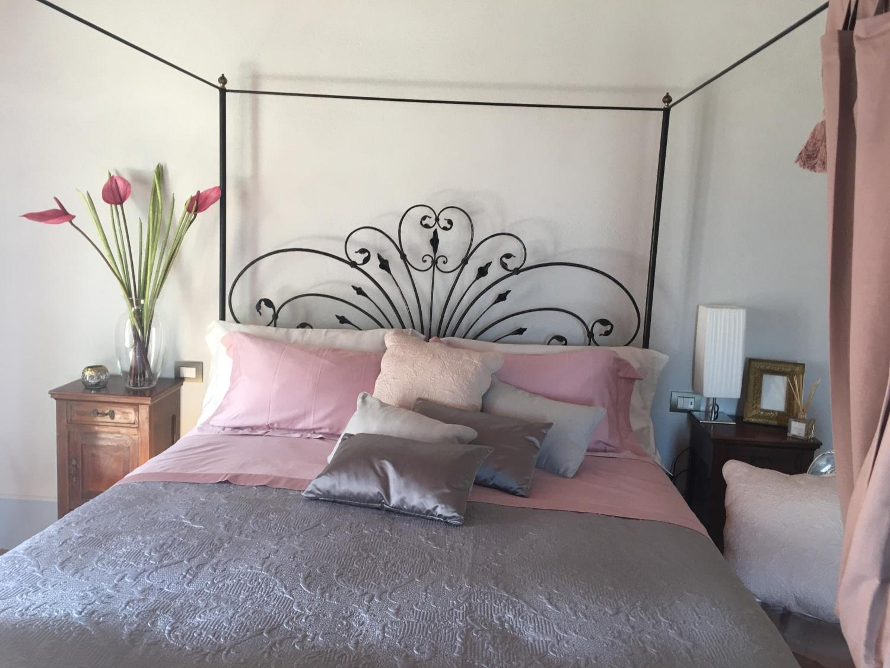 Superior King Suite - Photo 22