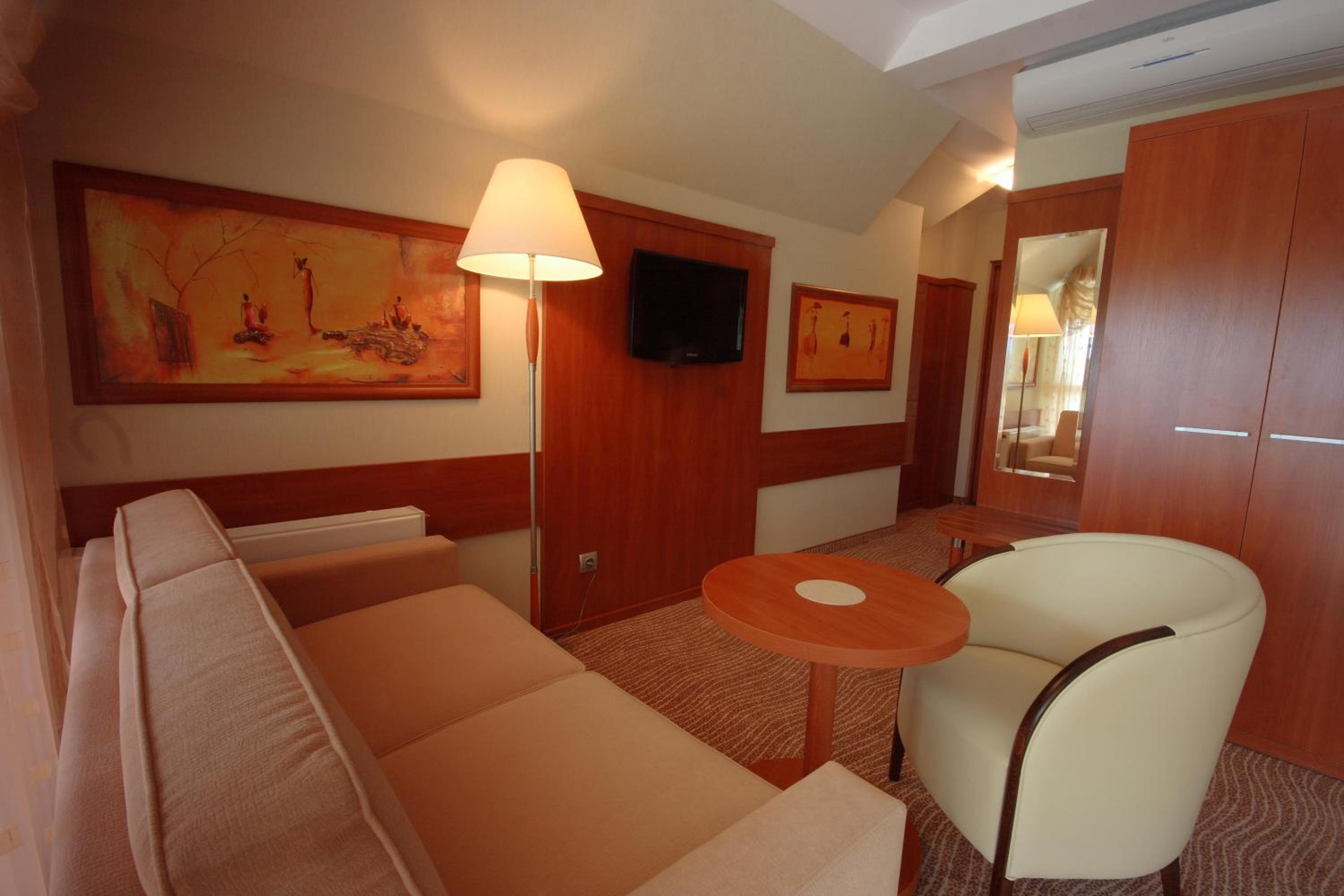 Comfort Plus Double or Twin Room - Photo 6