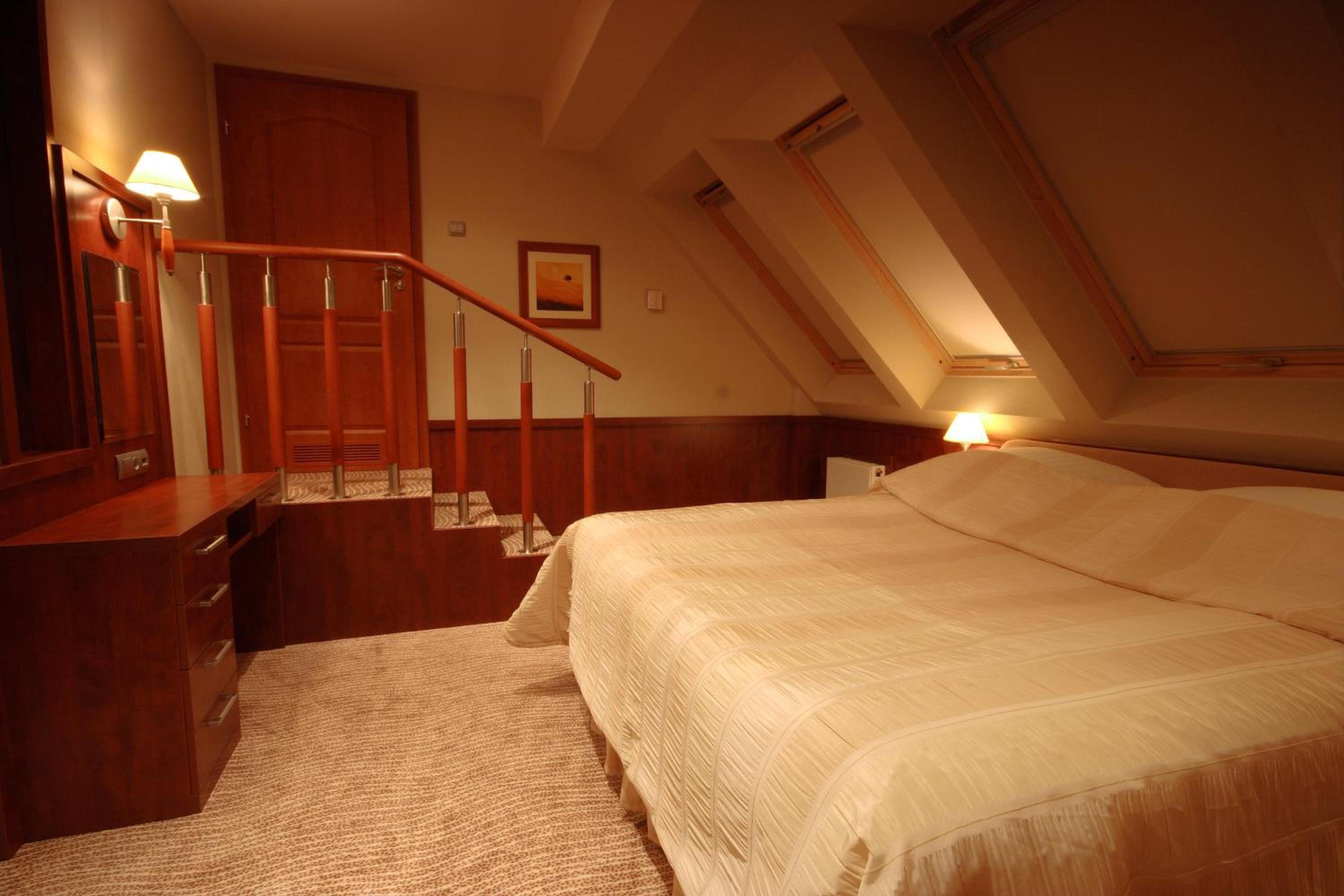 One-Bedroom Apartment - Photo 15