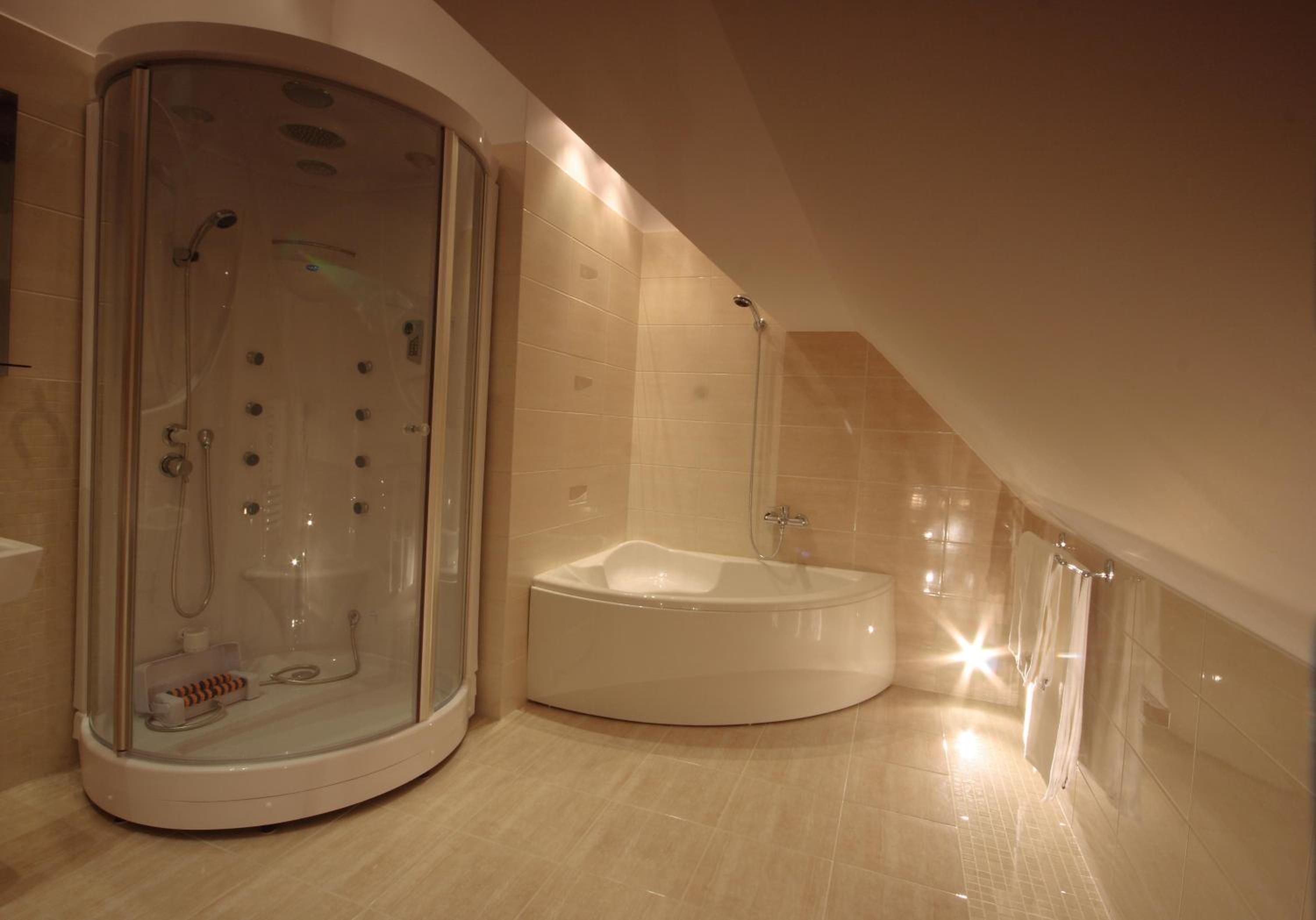 One-Bedroom Apartment - Photo 14
