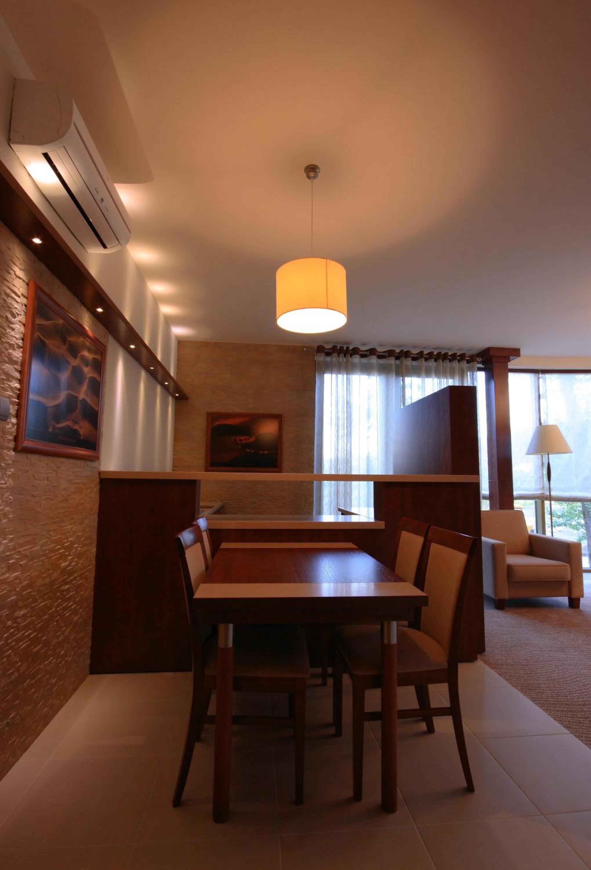 One-Bedroom Apartment - Photo 8