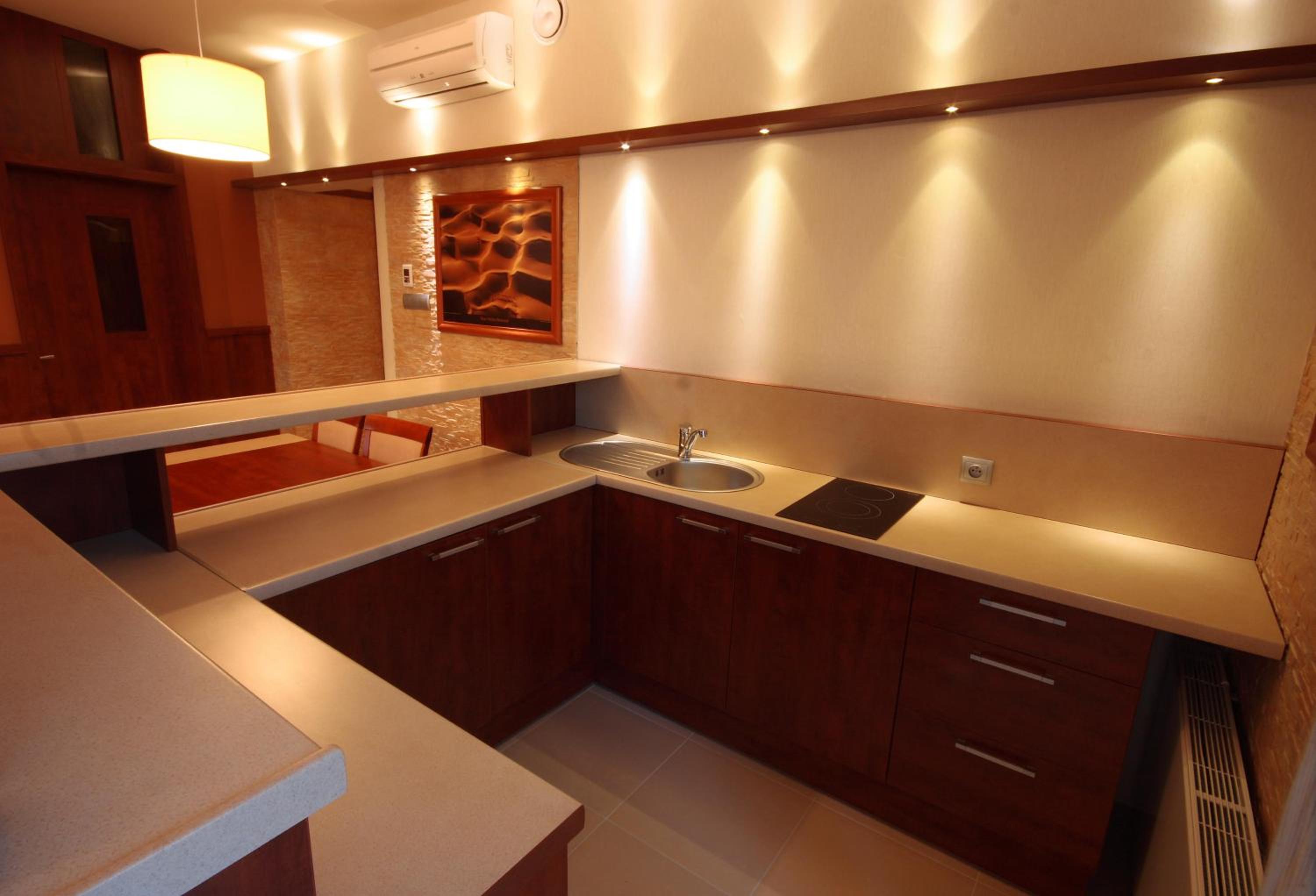 One-Bedroom Apartment - Photo 3