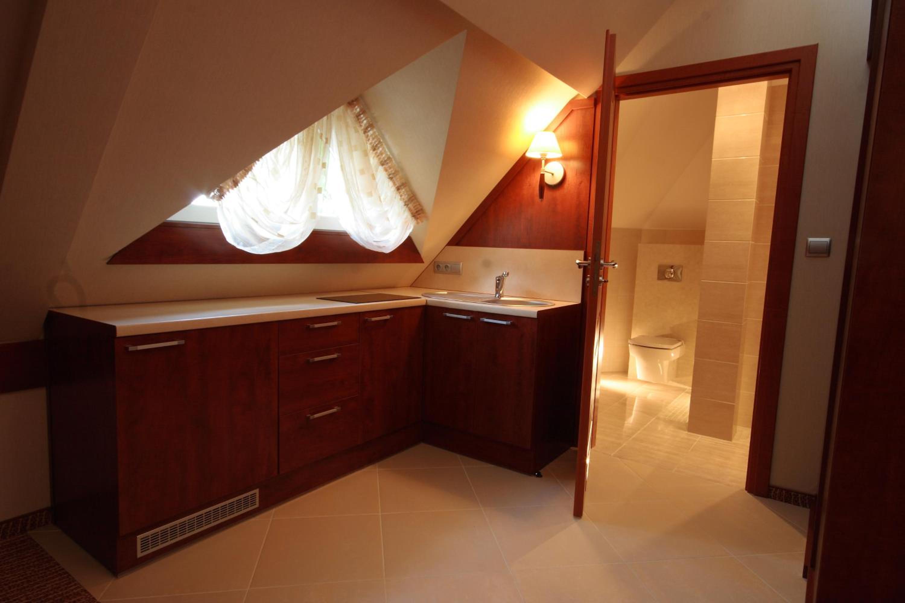 One-Bedroom Apartment - Photo 5